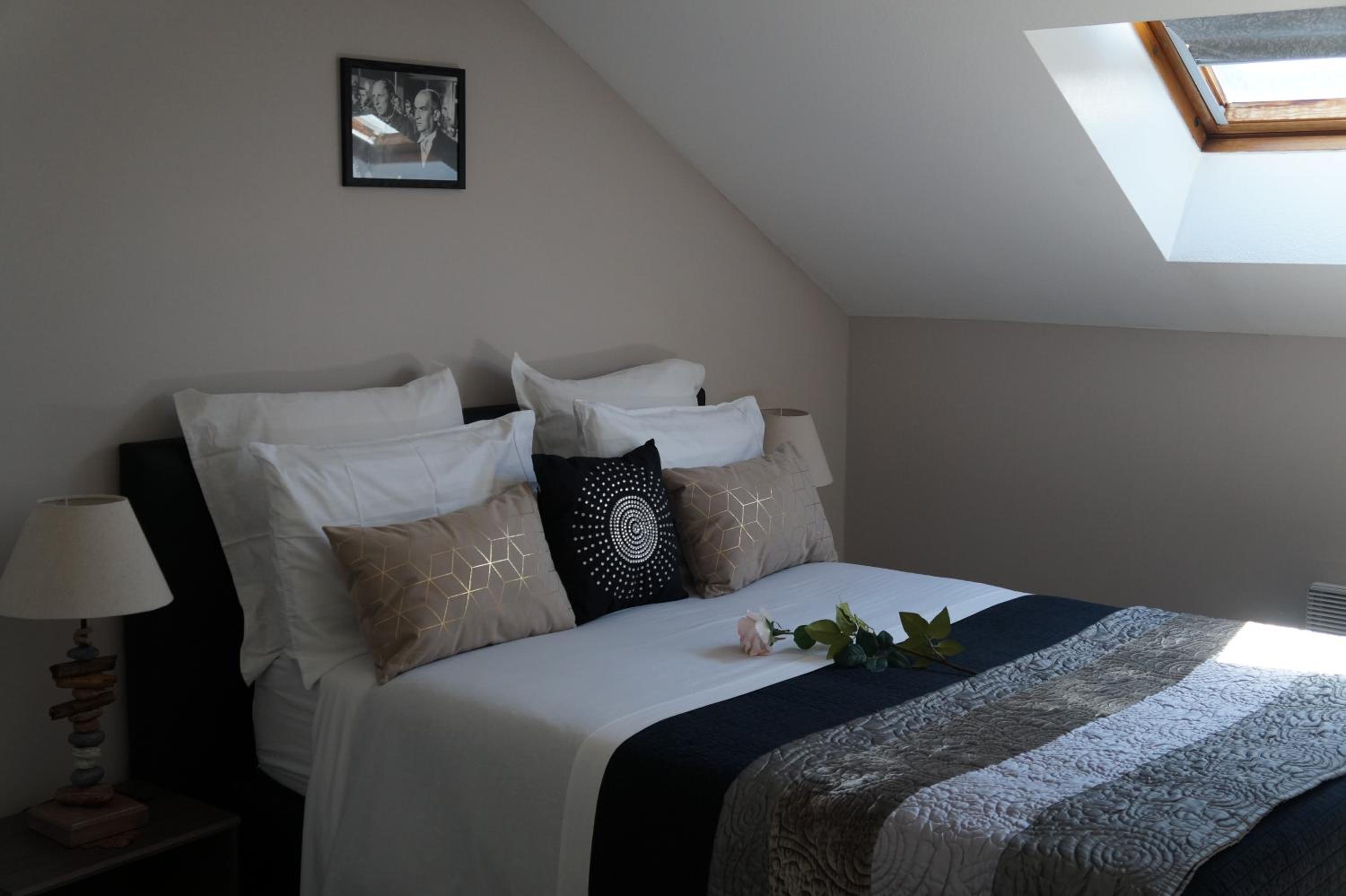 One-Bedroom Apartment - Photo 21