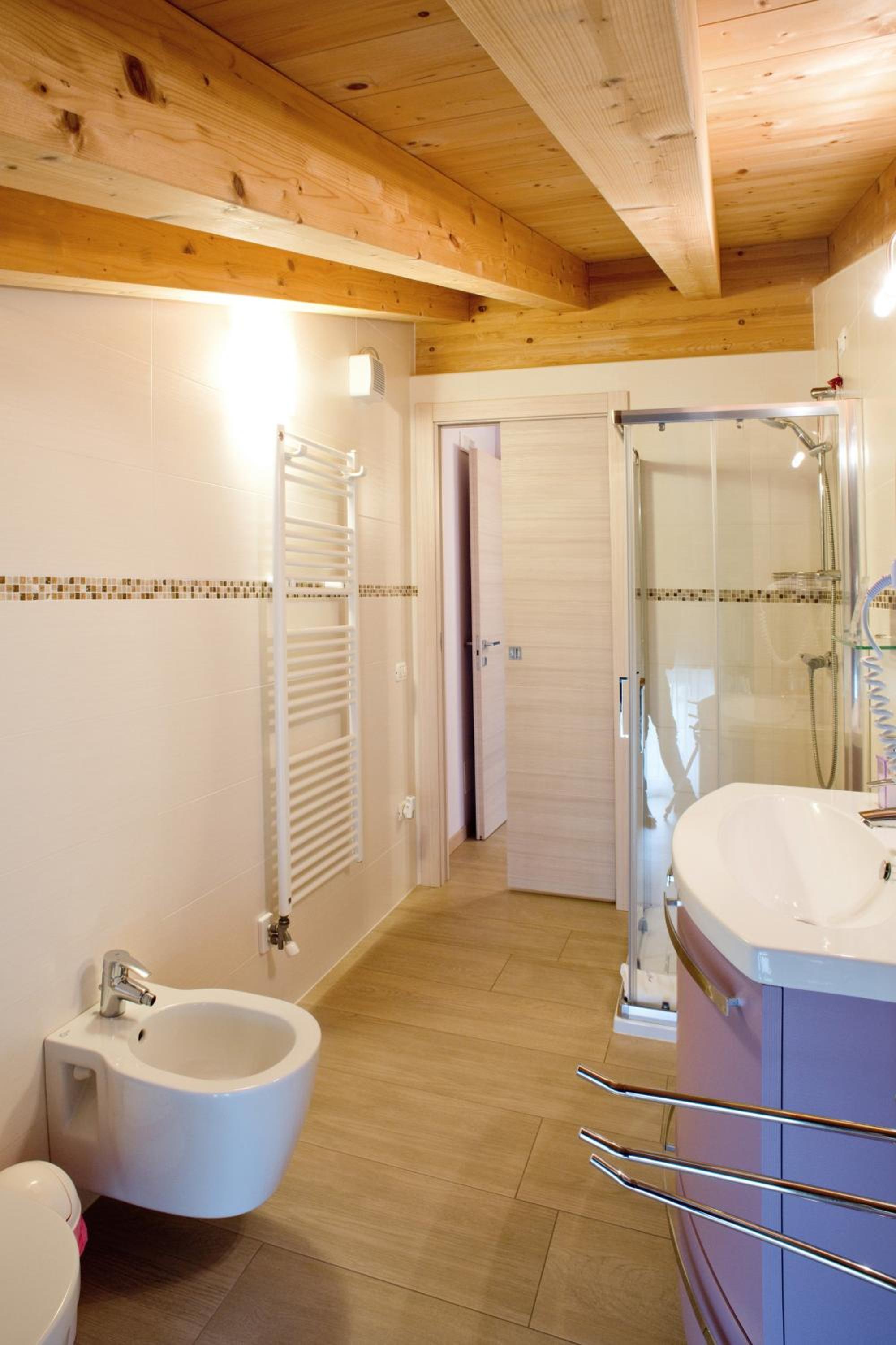 Superior Double or Twin Room - Photo 10
