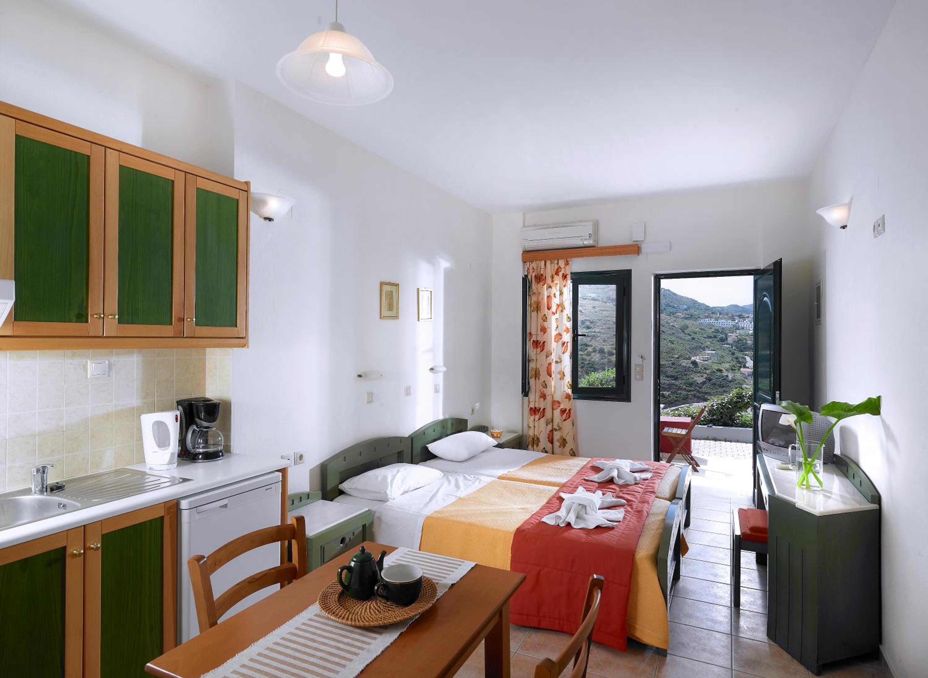 Twin Studio with Sea View - Photo 6