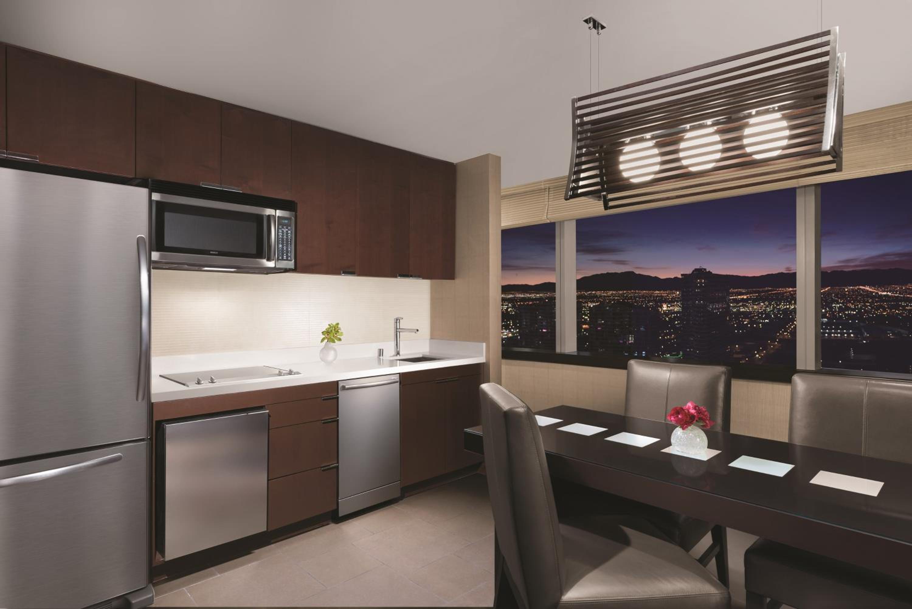 Panoramic Suite - Photo 4