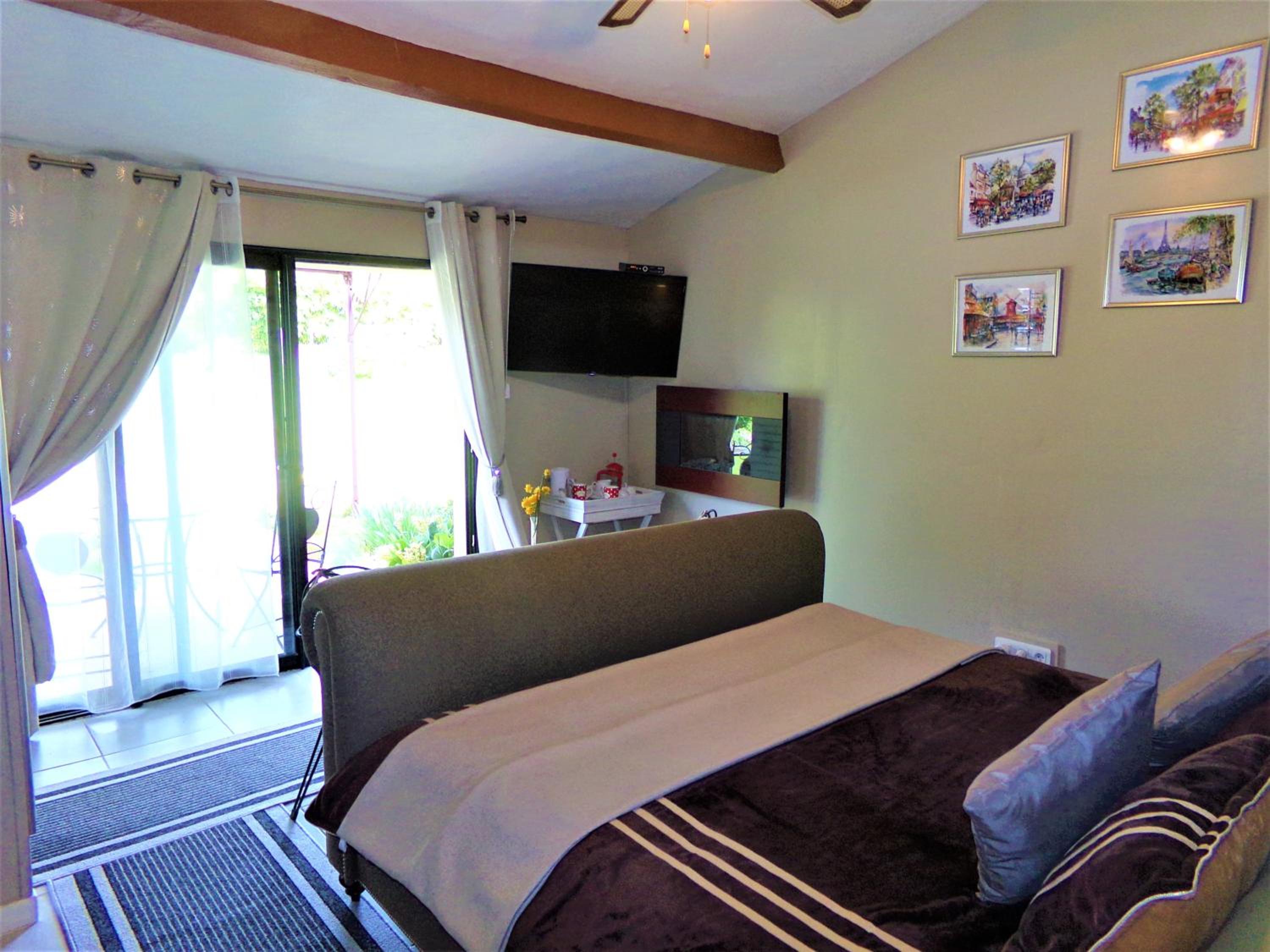 King Room with Garden View photo 1