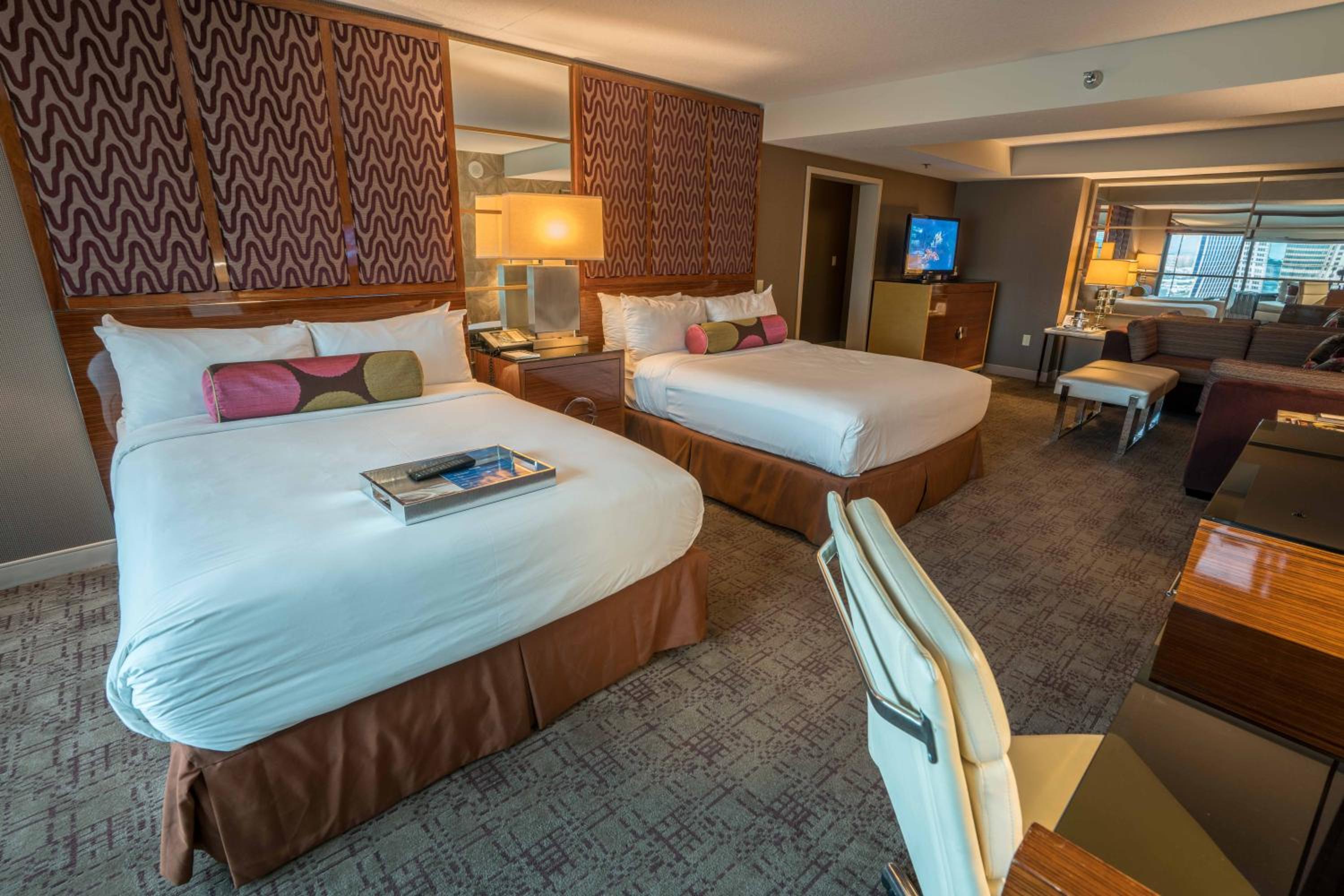 MGM Executive Two Queen Suite   - Photo 2