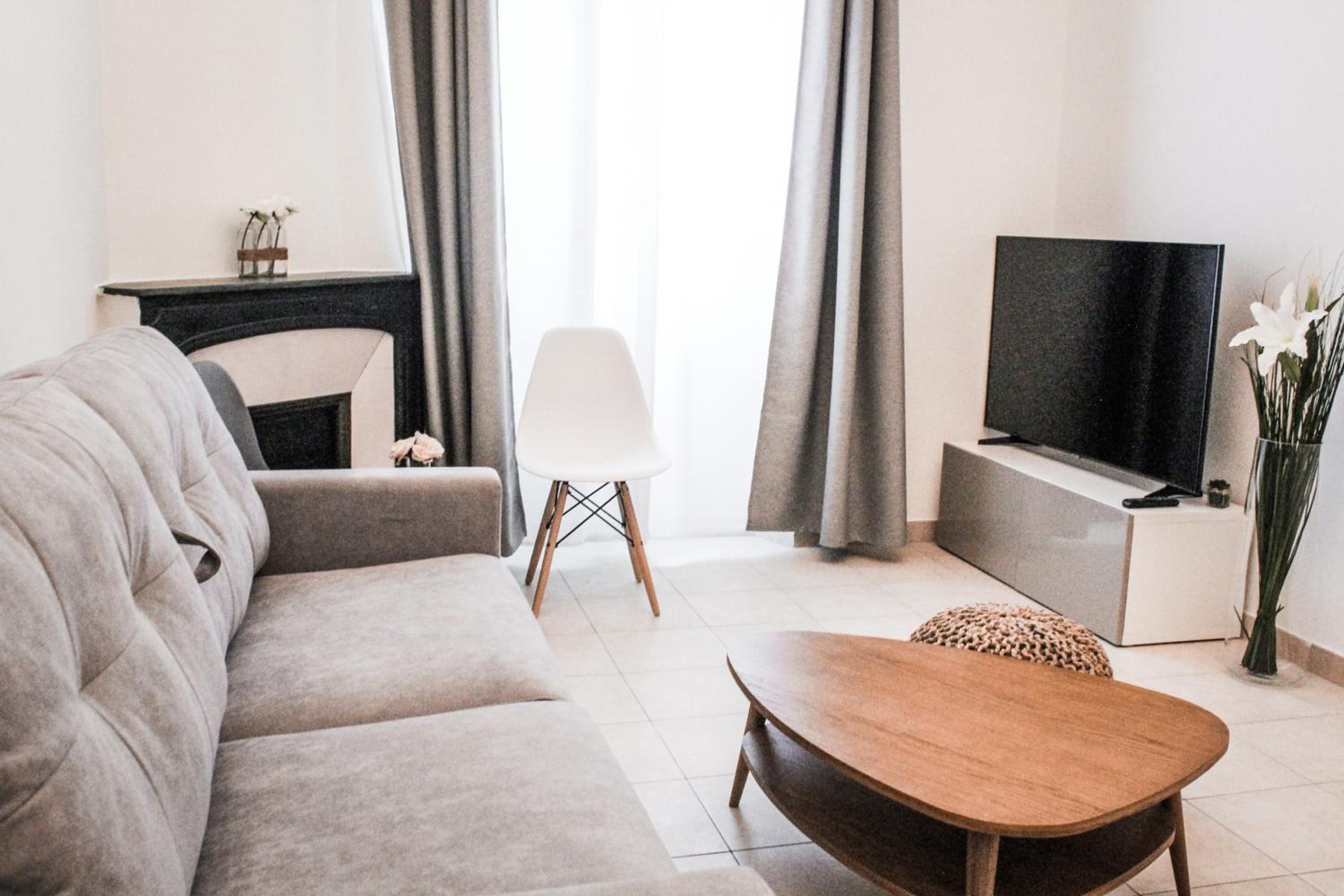 One-Bedroom Apartment - Photo 10