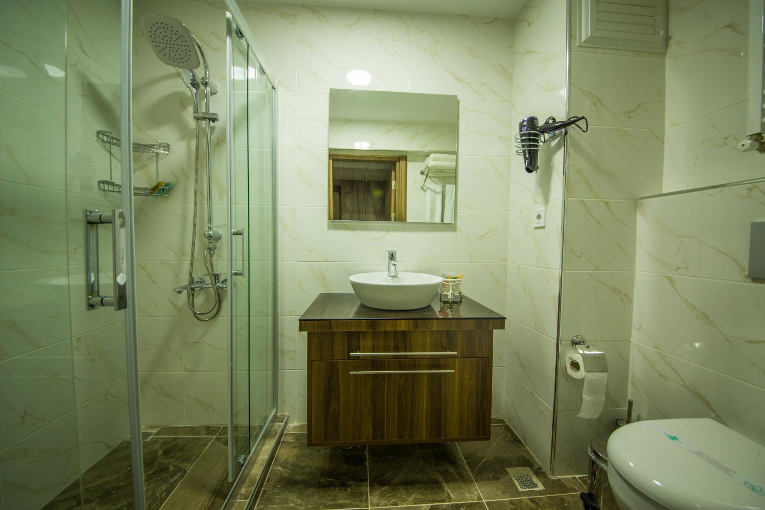 Budget Triple Room - Photo 2