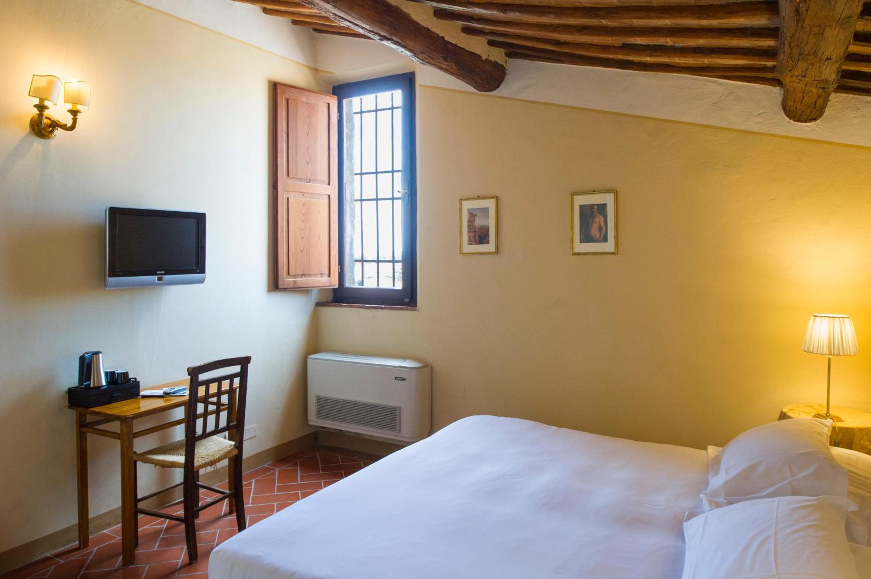 Standard Double Room - Photo 6