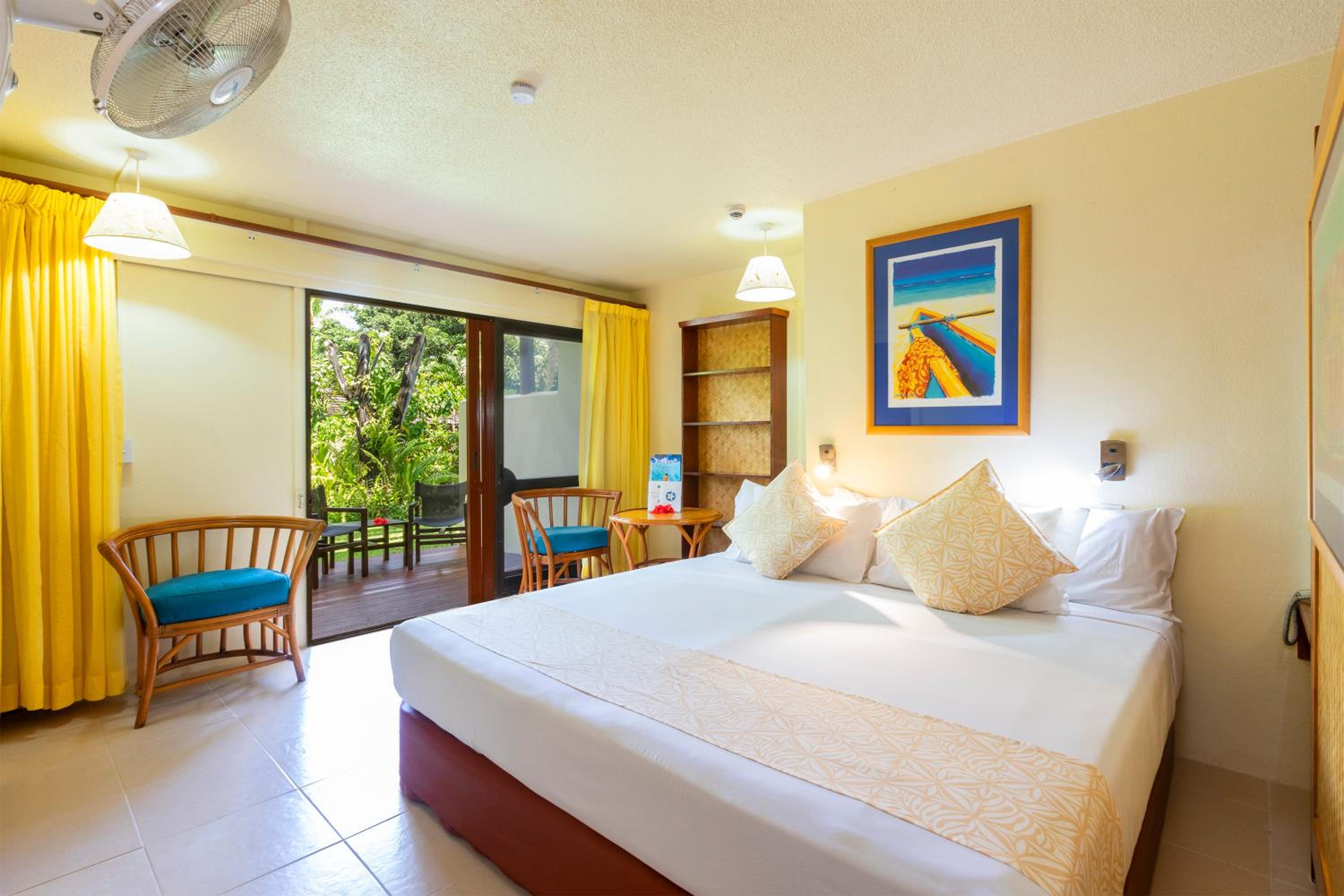 4-Bedroom Beachside Interconnecting Family Suite