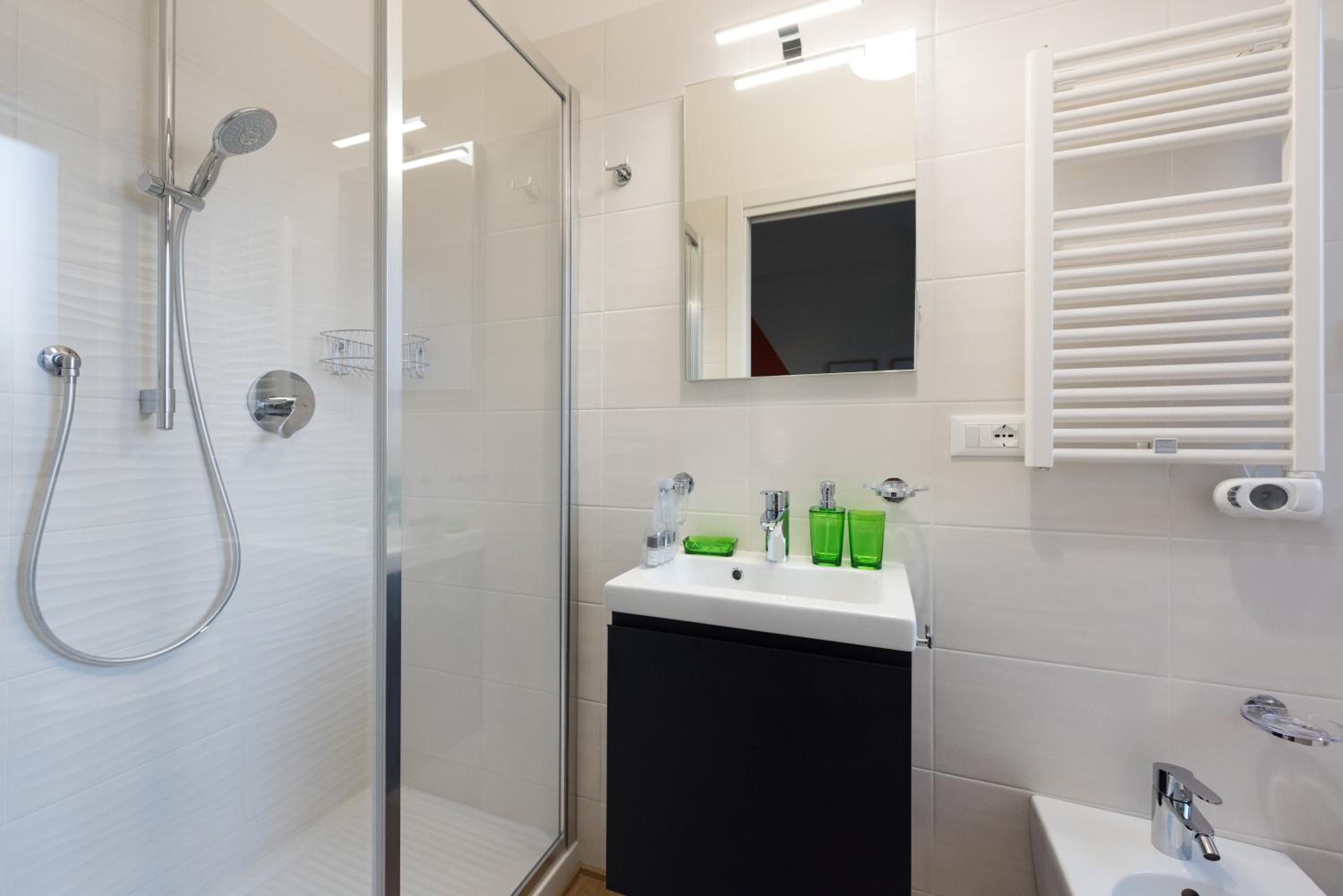Deluxe Single Room with Balcony photo 3