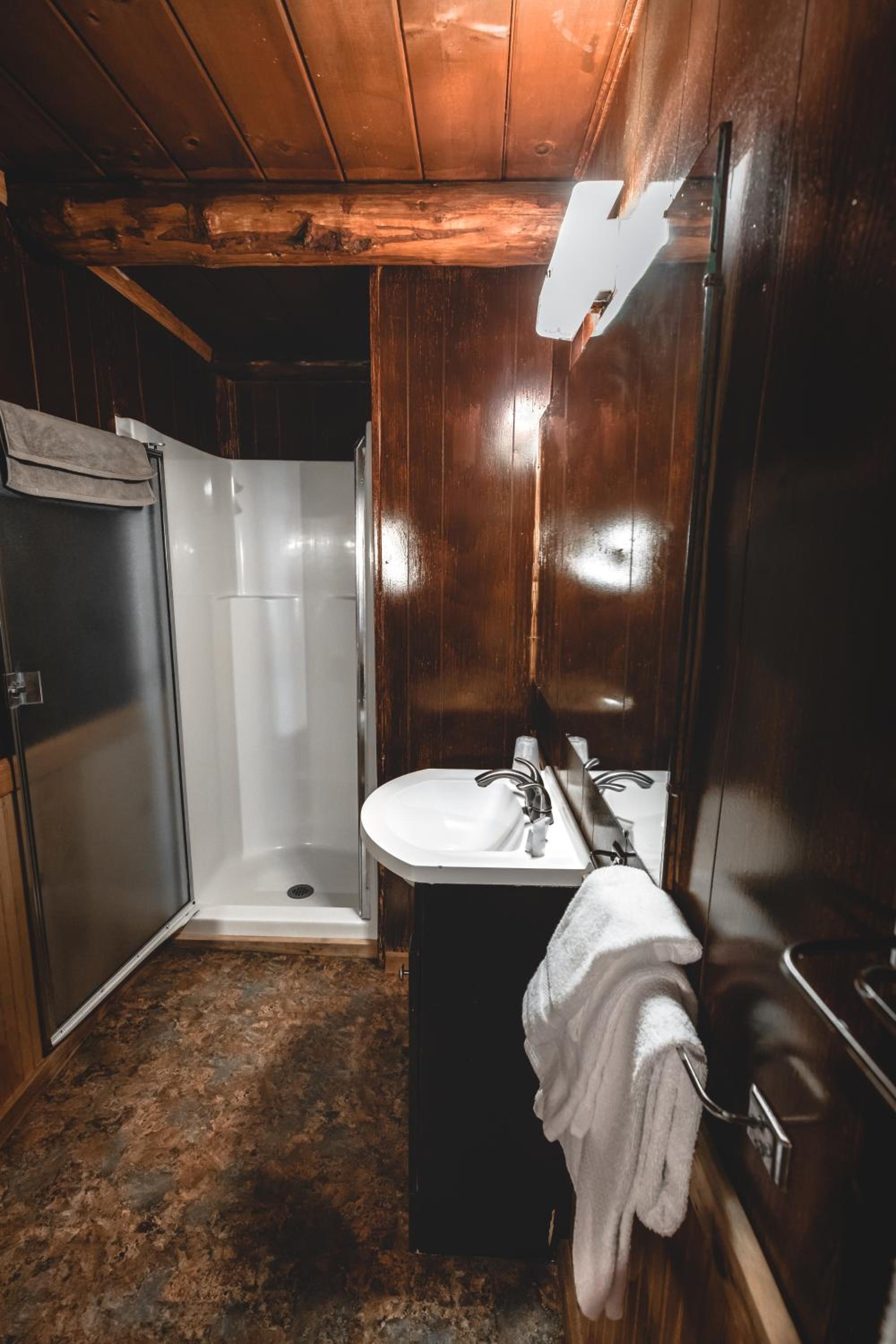 Deluxe Cottage - Photo 15