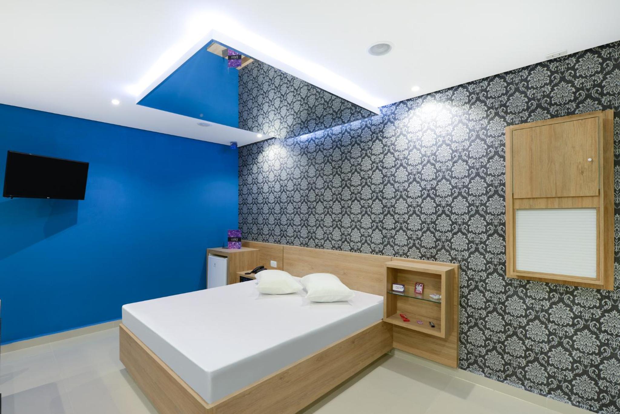 Double Room with Spa Bath photo 2