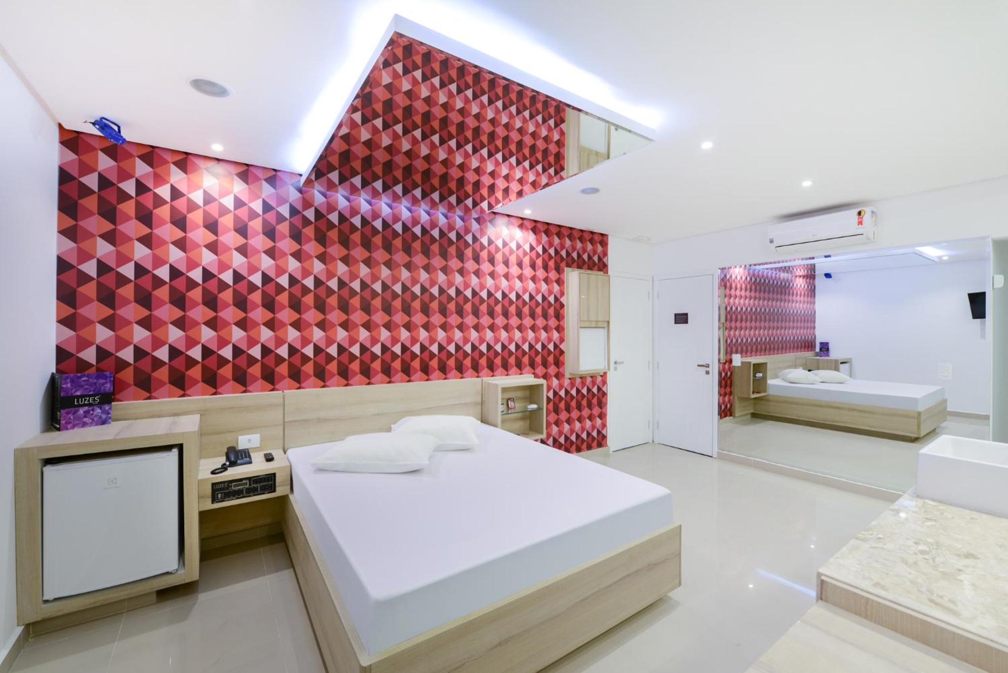 Double Room with Spa Bath photo 3