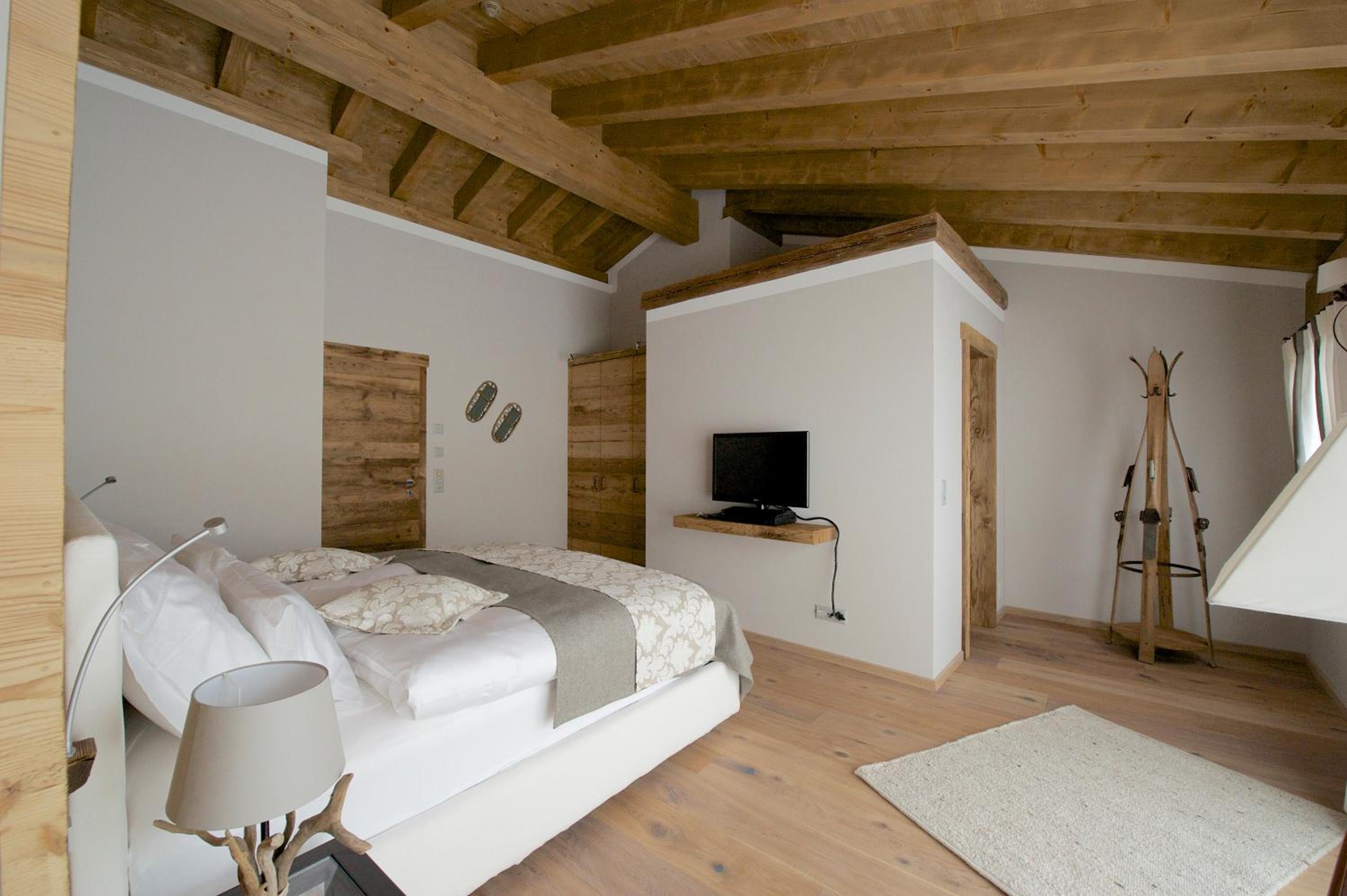 Roof Suite photo 3