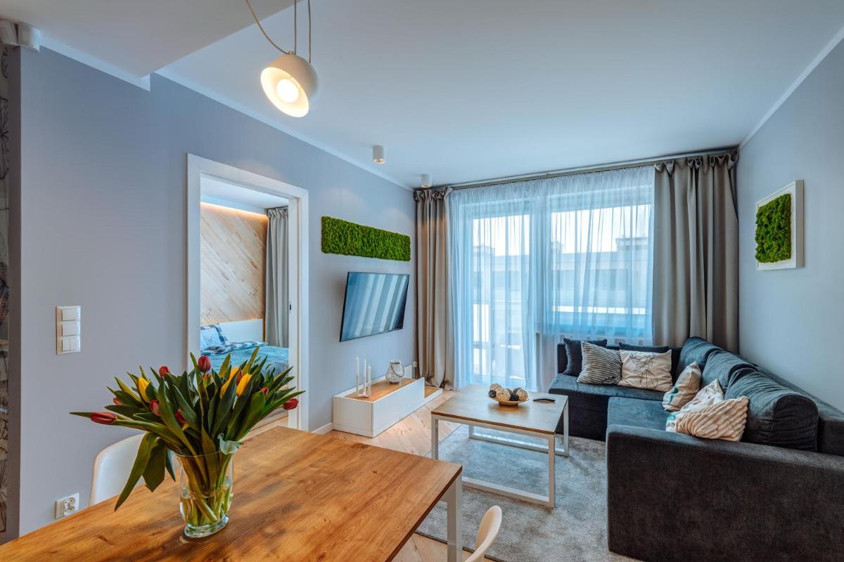Apartment with Balcony photo 3