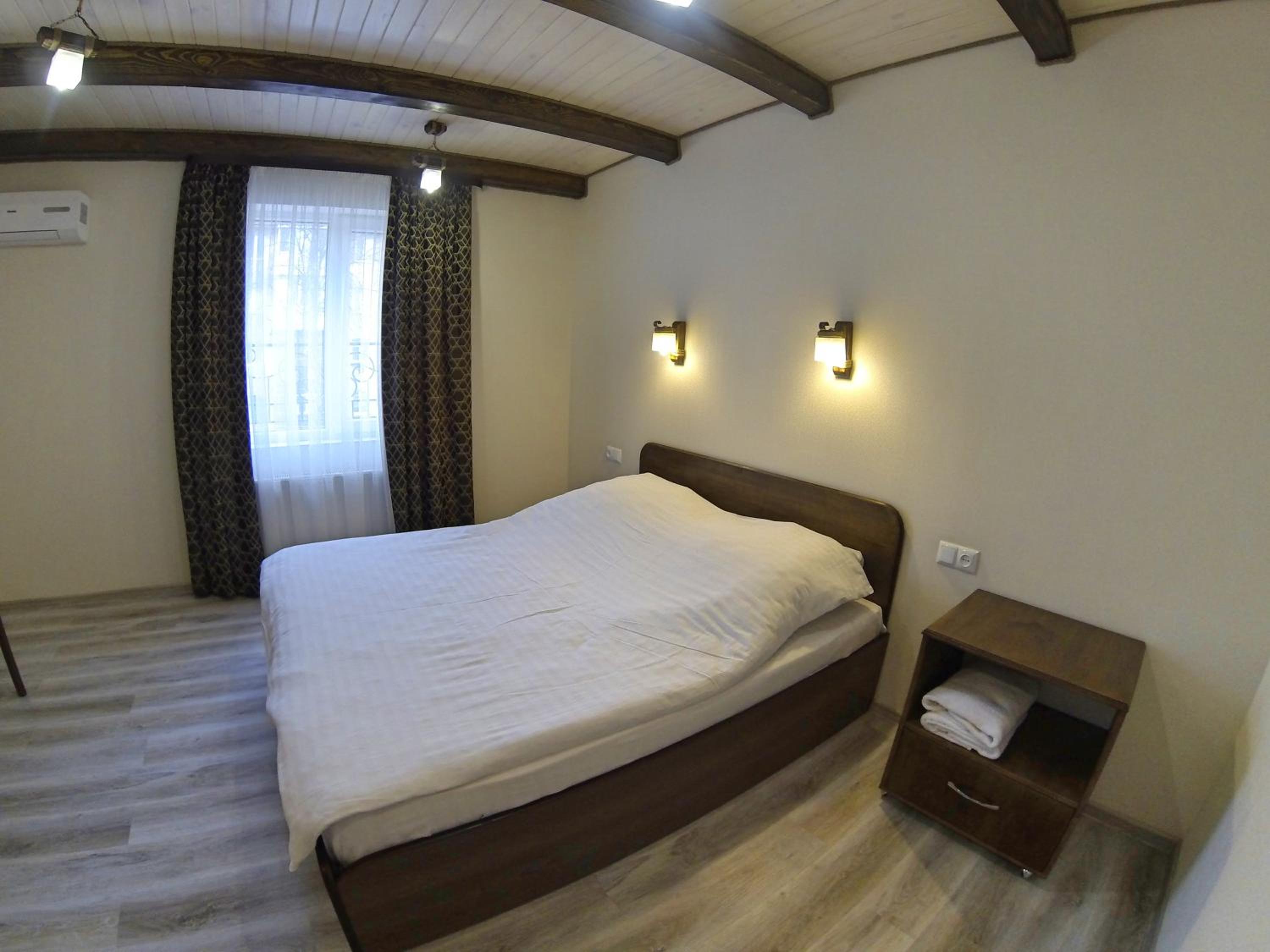 Large Twin Room photo 1