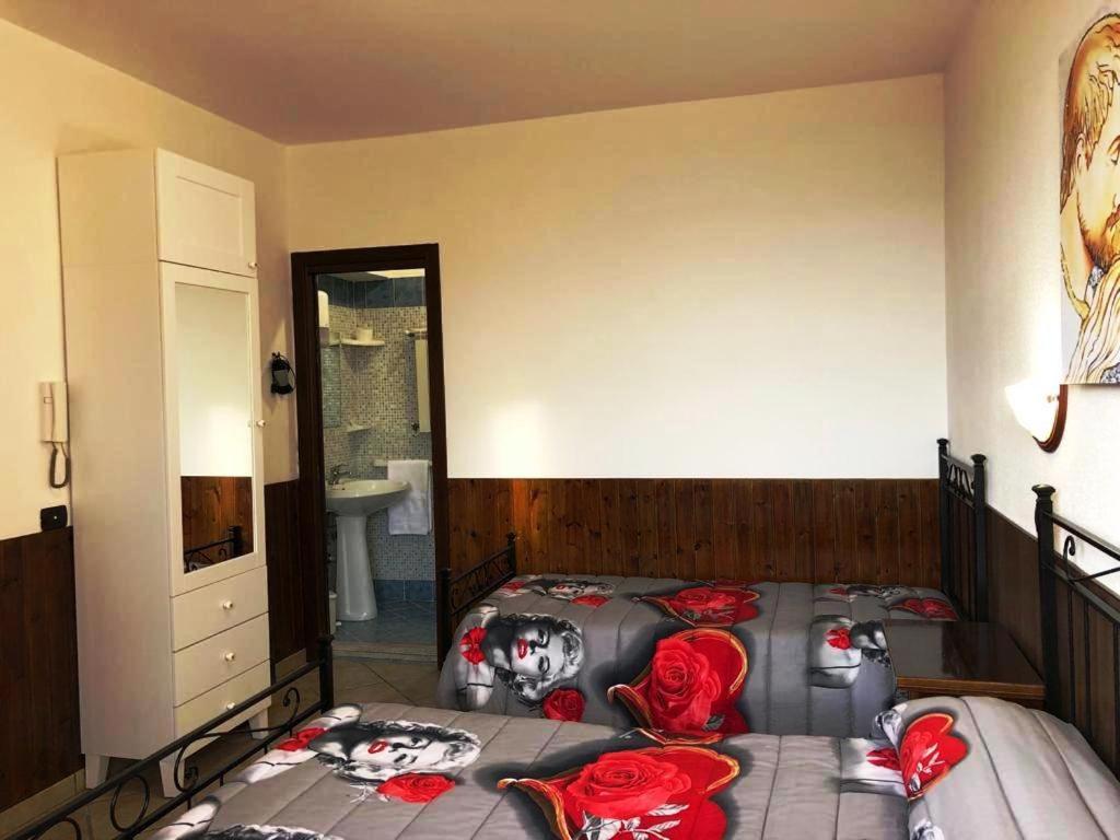 Deluxe Double Room with Sea View - Photo 5