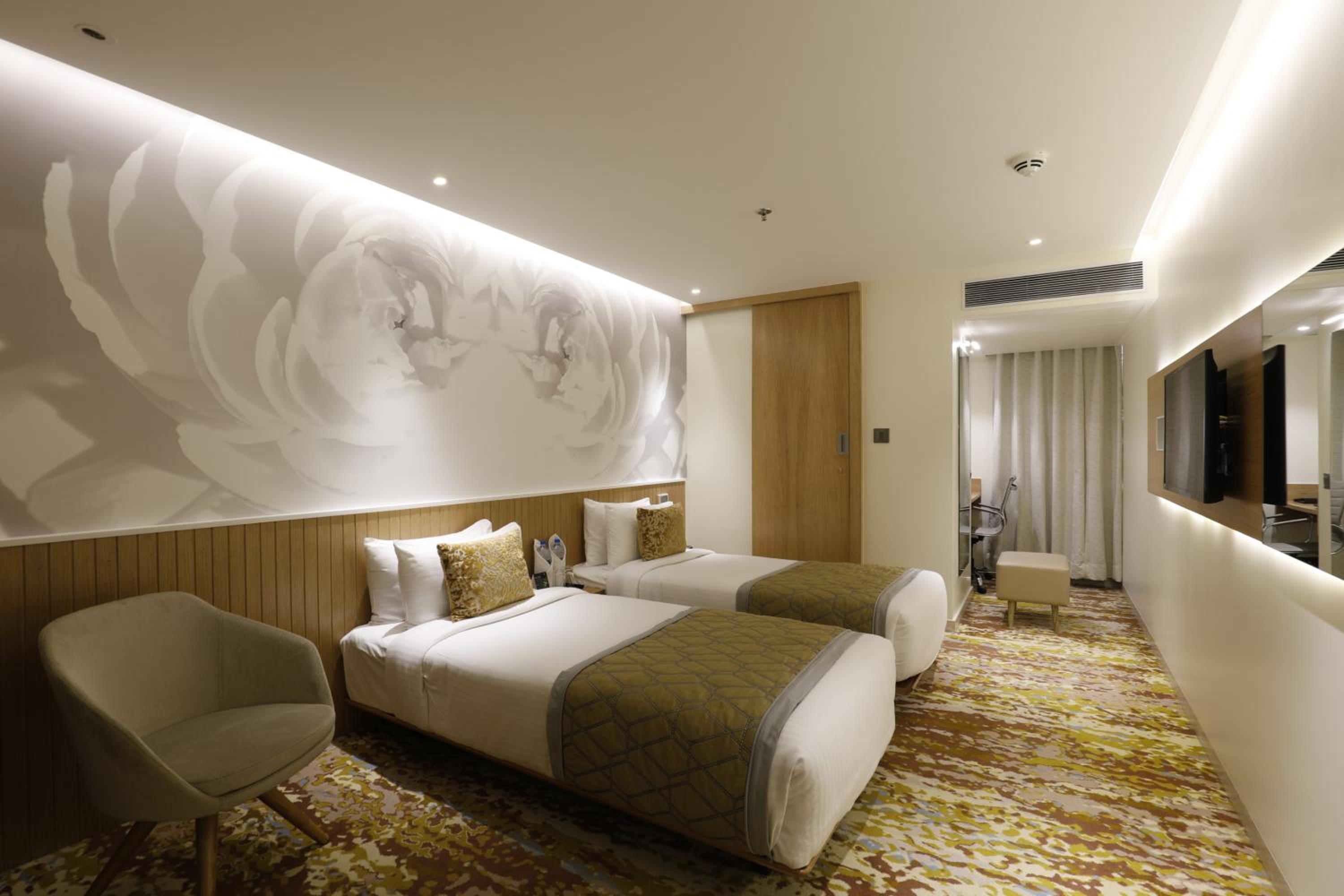 Deluxe Room King Bed