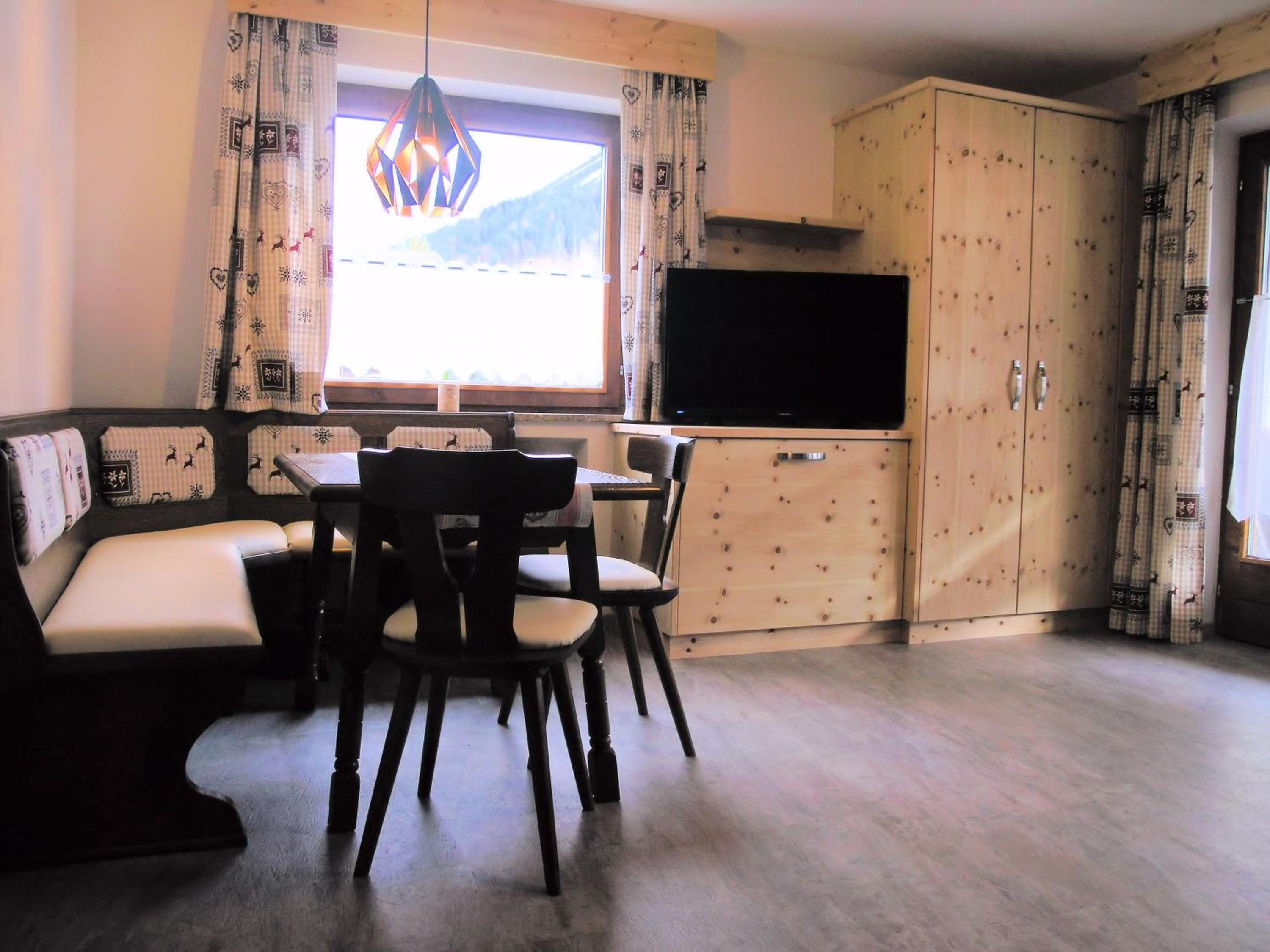 Apartment with Mountain View photo 1
