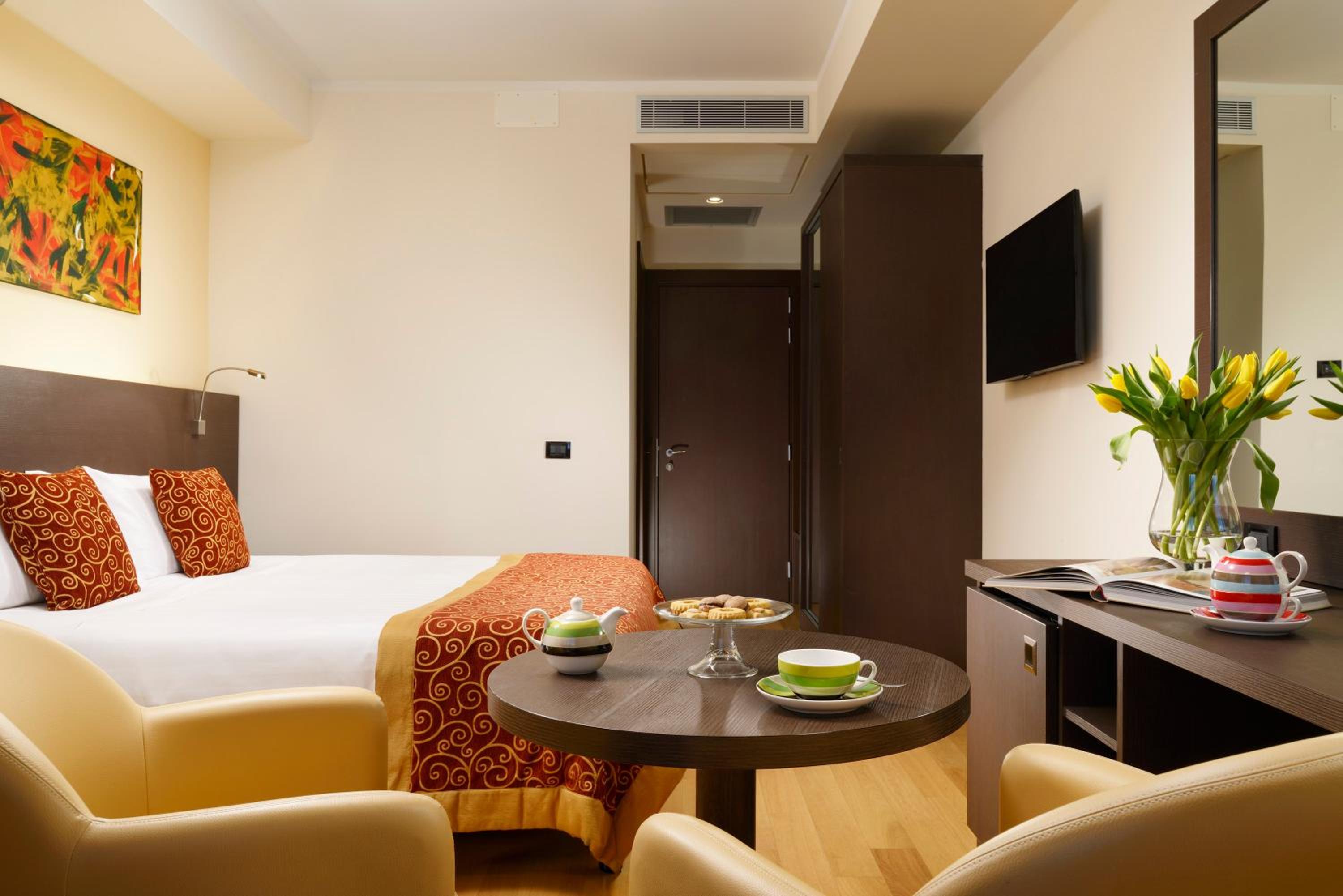 Superior Double or Twin Room - Photo 4