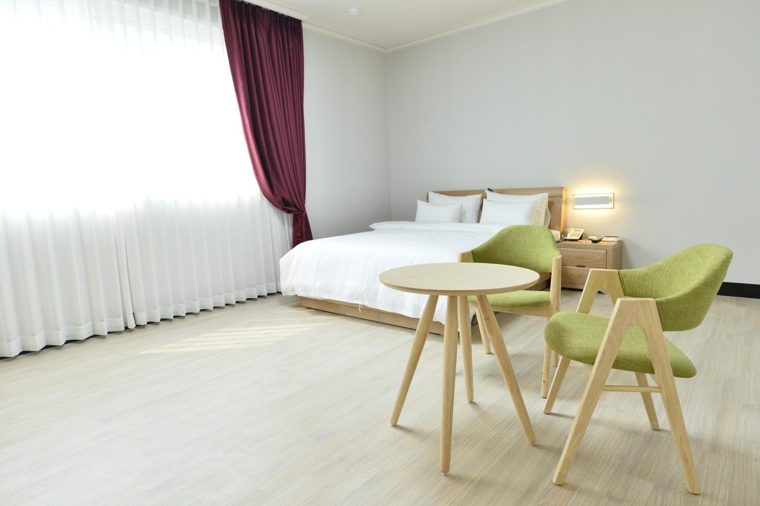 Deluxe Twin Room - Photo 3