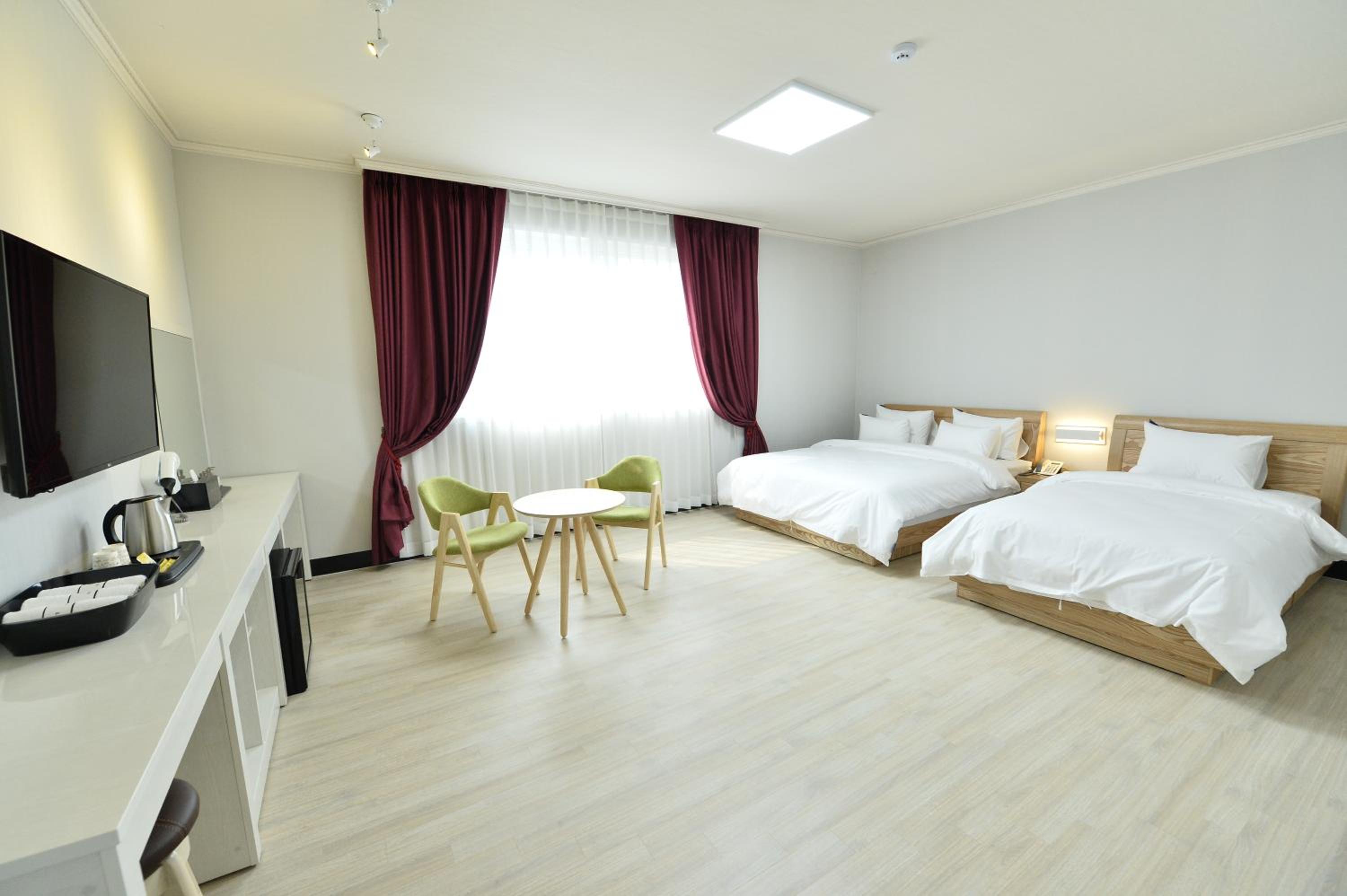Deluxe Twin Room - Photo 5