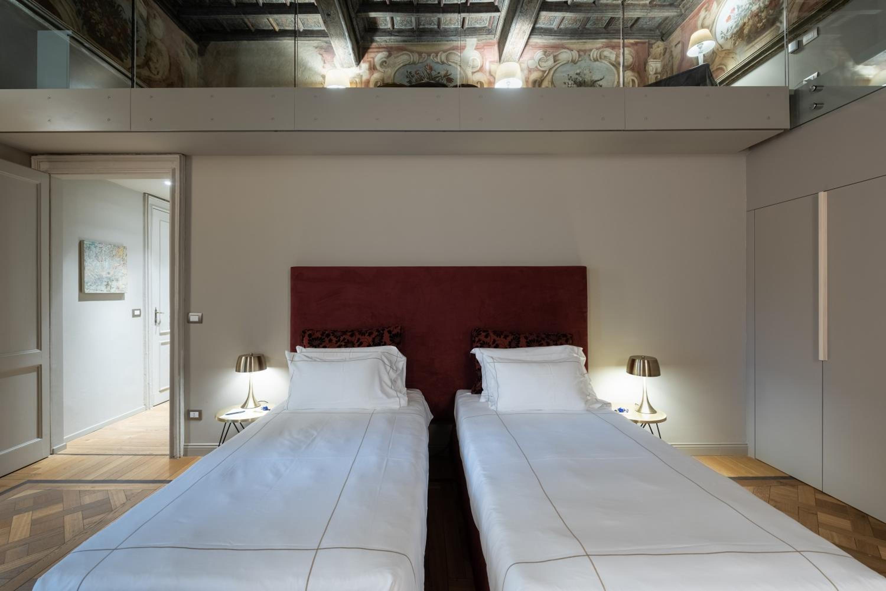 Deluxe Double or Twin Room - Photo 16