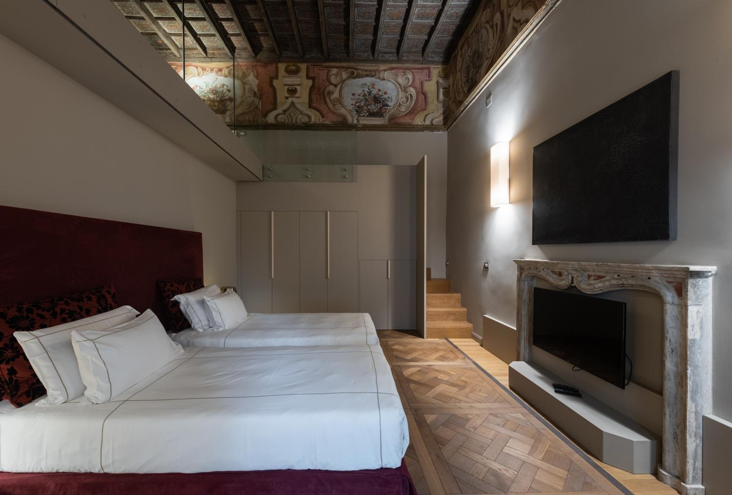 Deluxe Double or Twin Room - Photo 14
