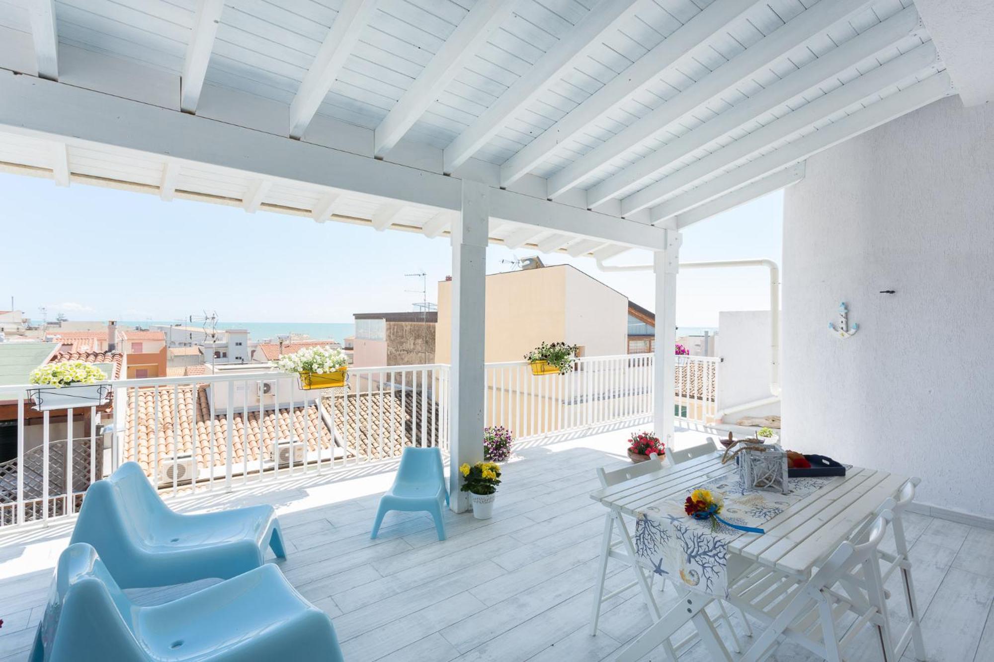 Holiday Home with Sea View photo 3