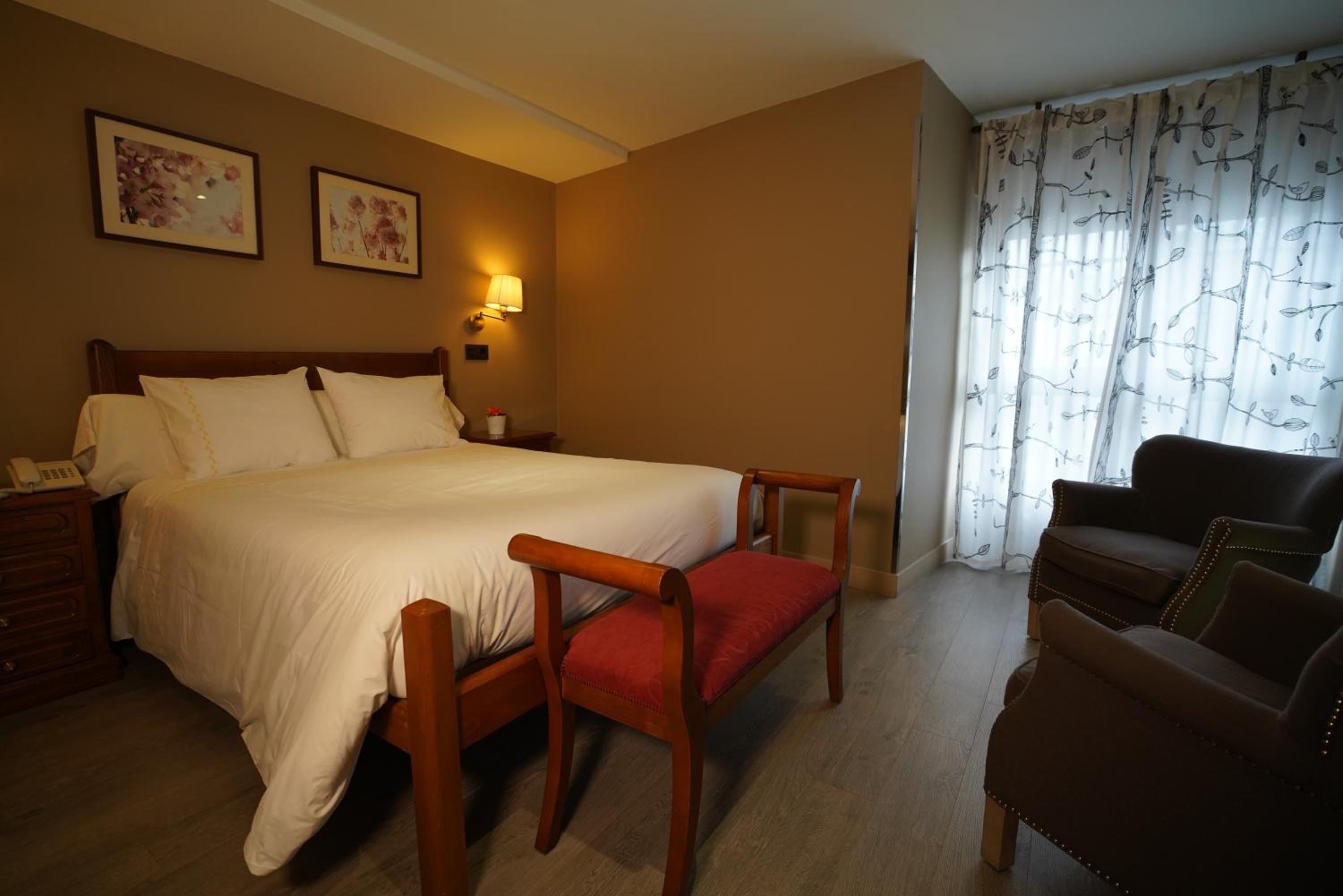 Double Room - Photo 13