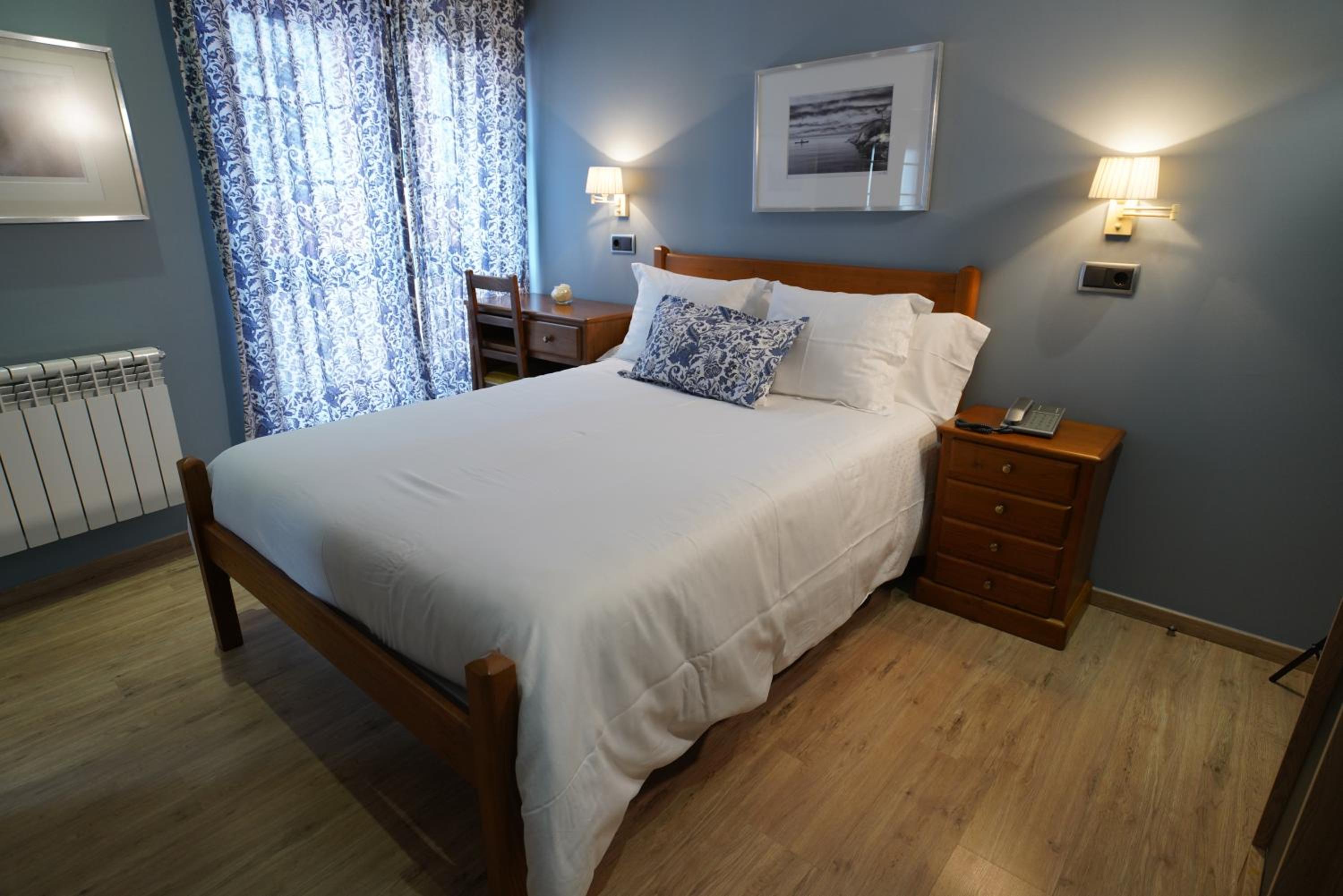 Double Room - Photo 12