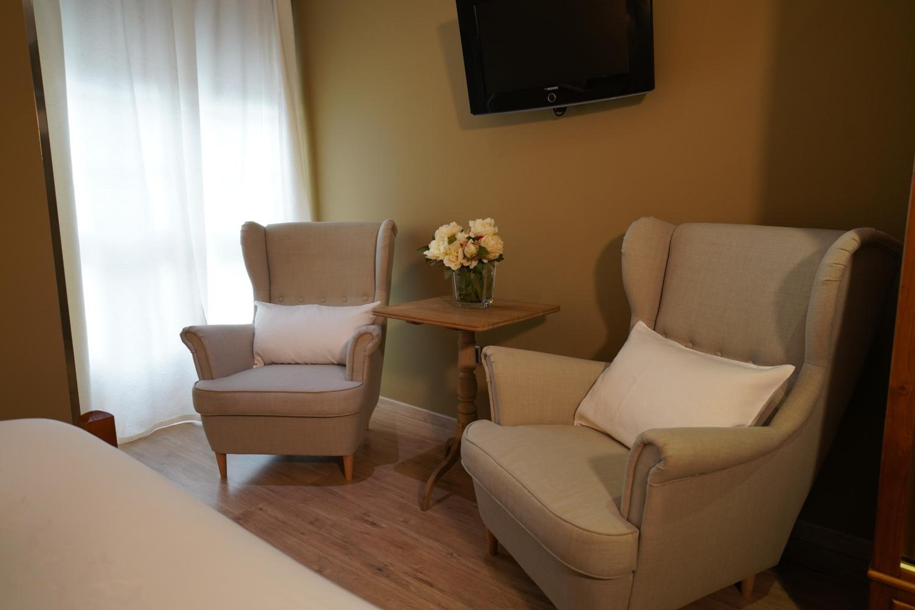 Double Room - Photo 22