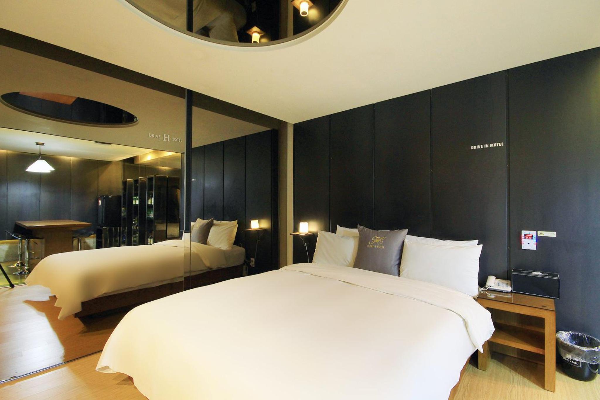 Queen Suite photo 2