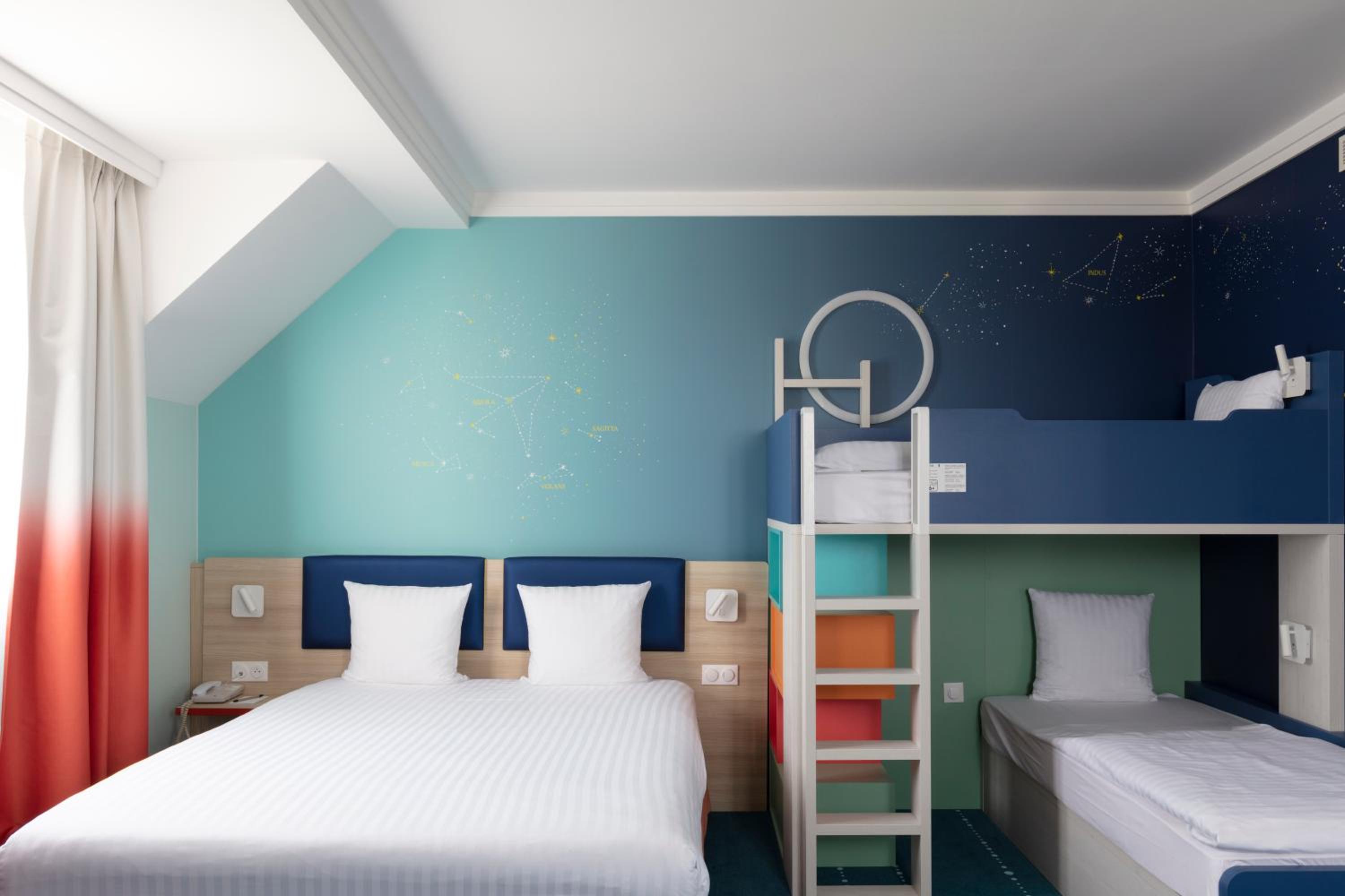 Cozy and colorful retreat for a perfect getaway!