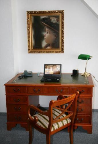 One-Bedroom Apartment photo 2