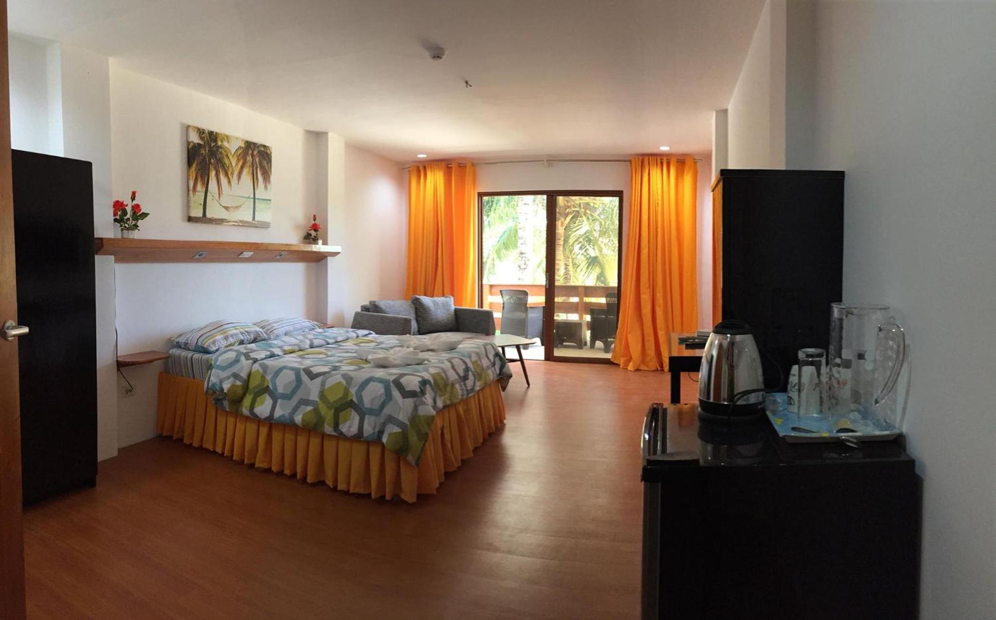 Deluxe Queen Room