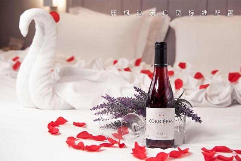 Romantic Queen Room photo 3