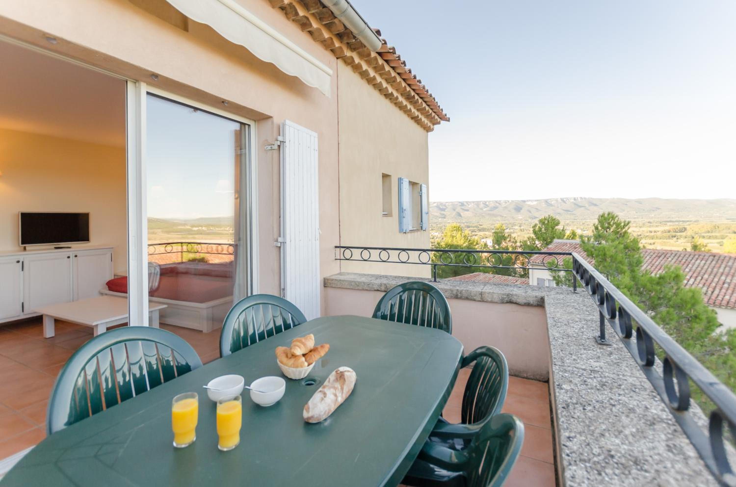 One-Bedroom Apartment with Terrace or Balcony (5 People) - Photo 1