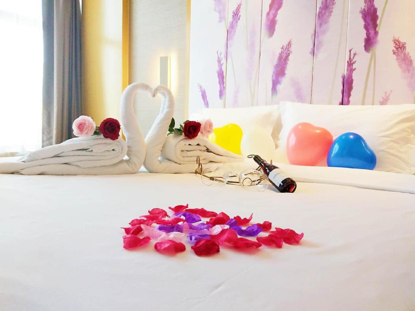 Romantic Queen Room photo 1