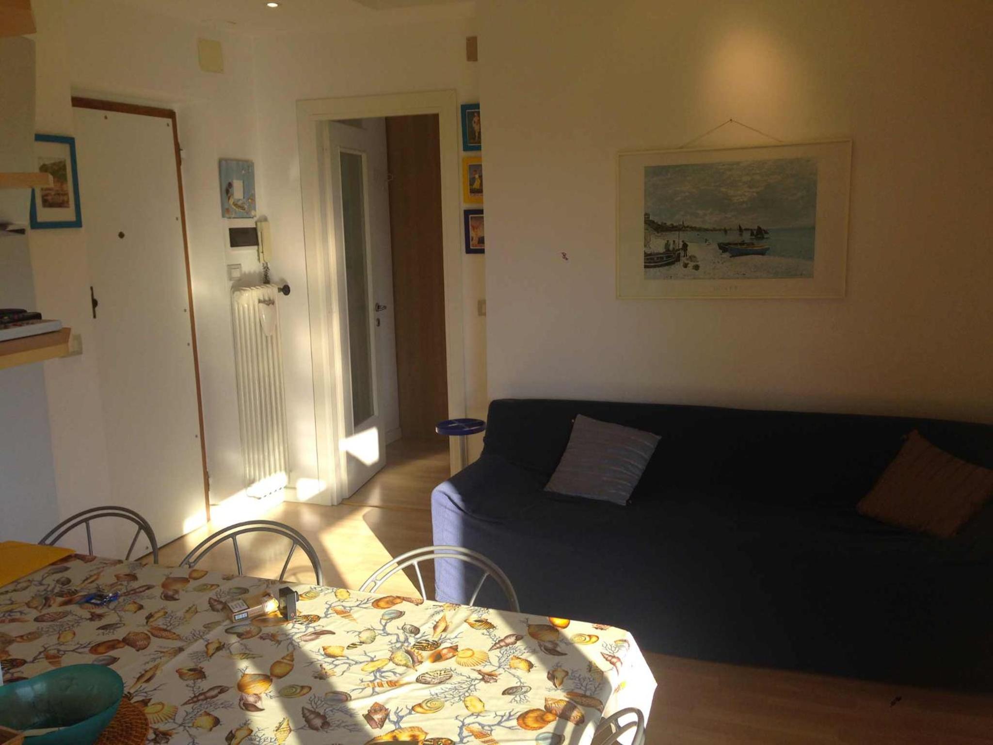 Two-Bedroom Apartment - Photo 4