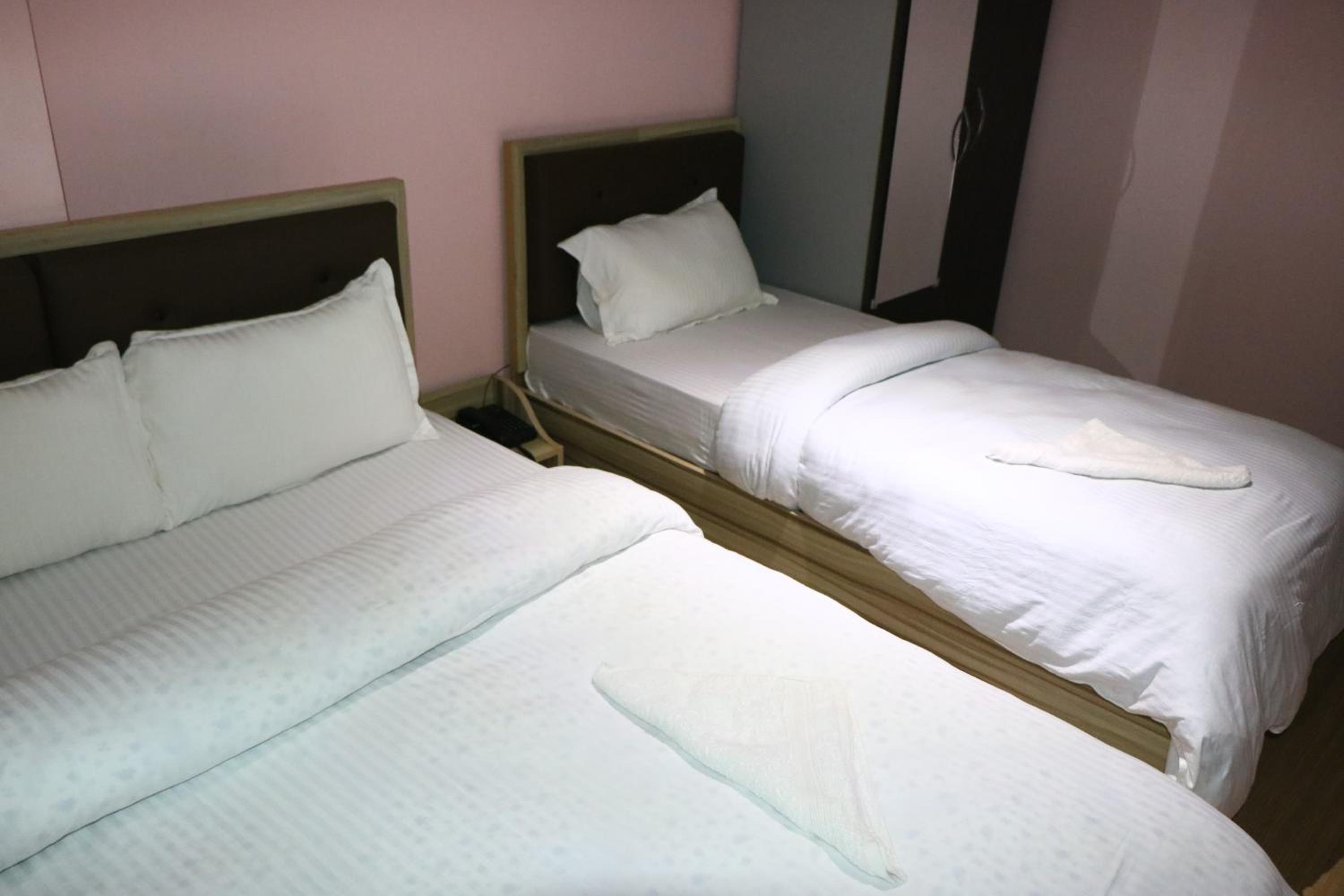 Economy Triple Room