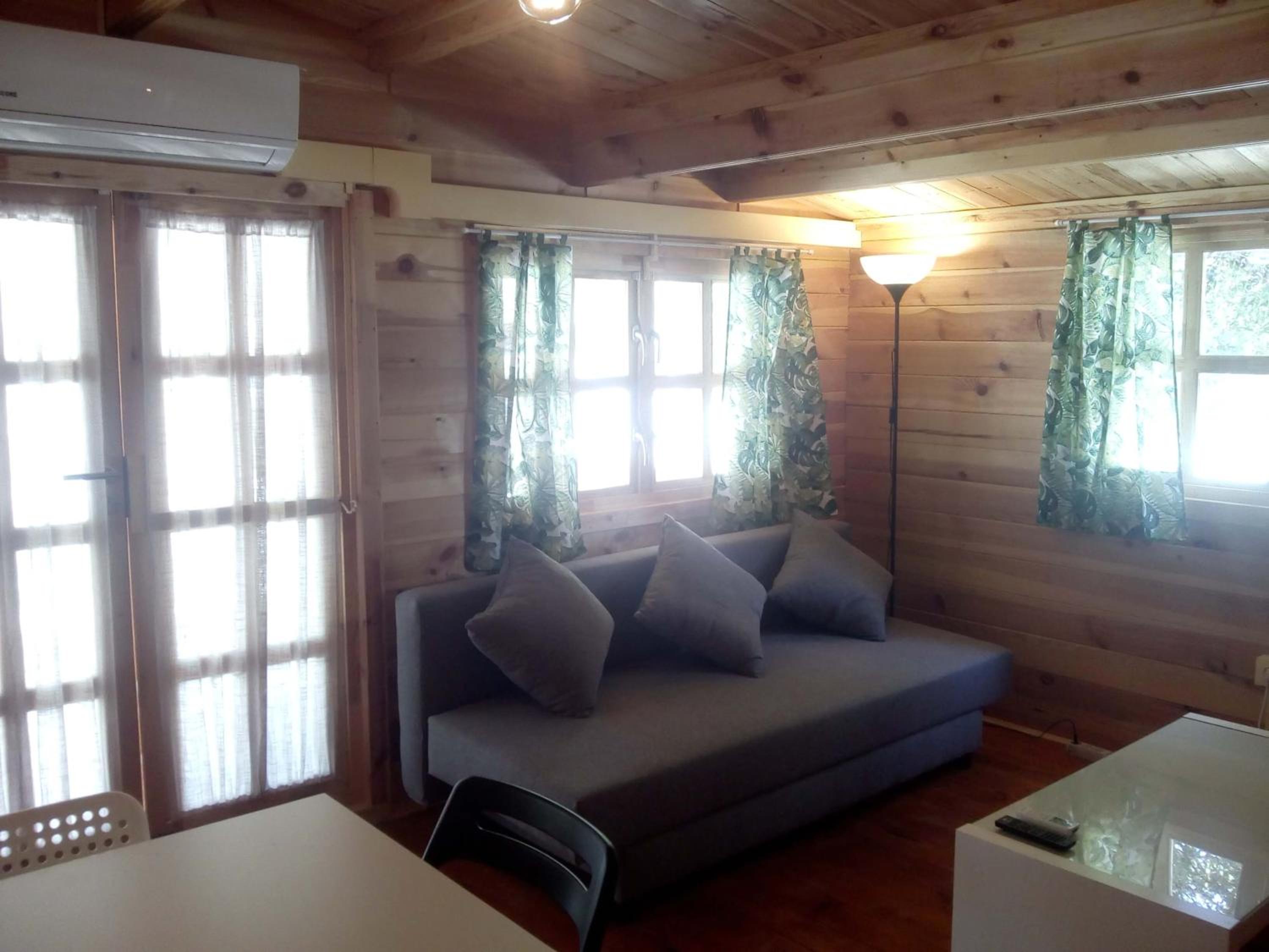 Deluxe Bungalow photo 3