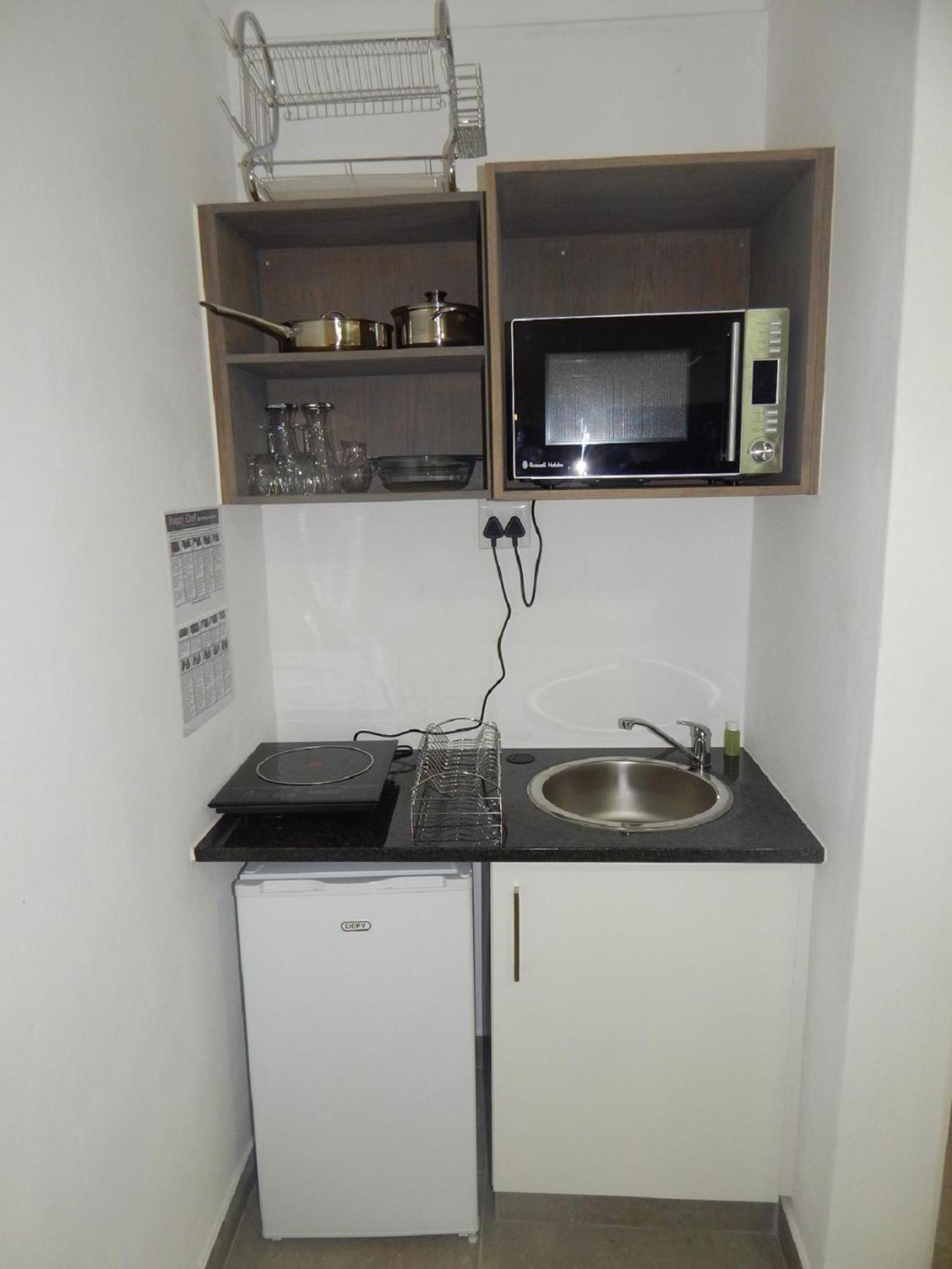 Double or Twin Room with Balcony - Photo 15