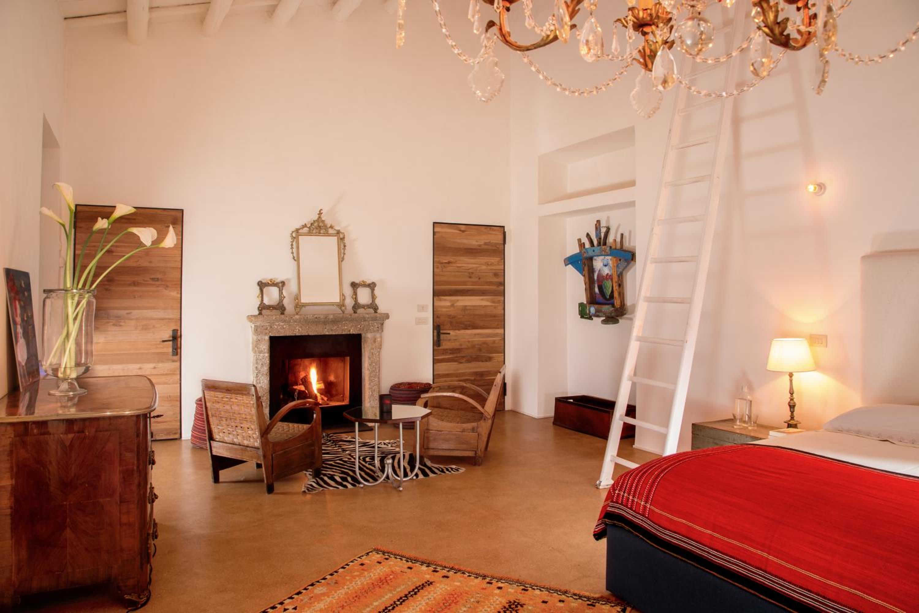 Master Fireplace Suite photo 2
