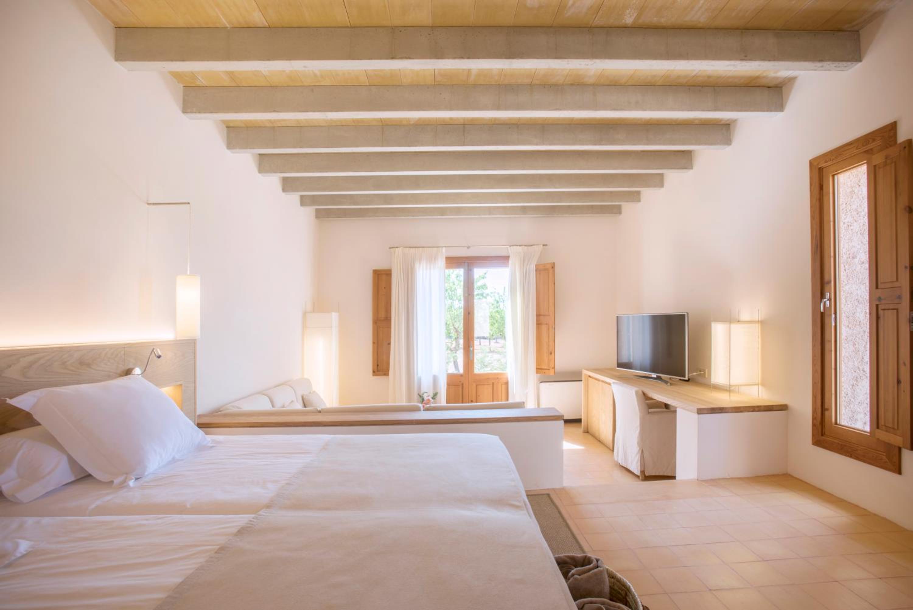 Deluxe Suite (Adults Only)