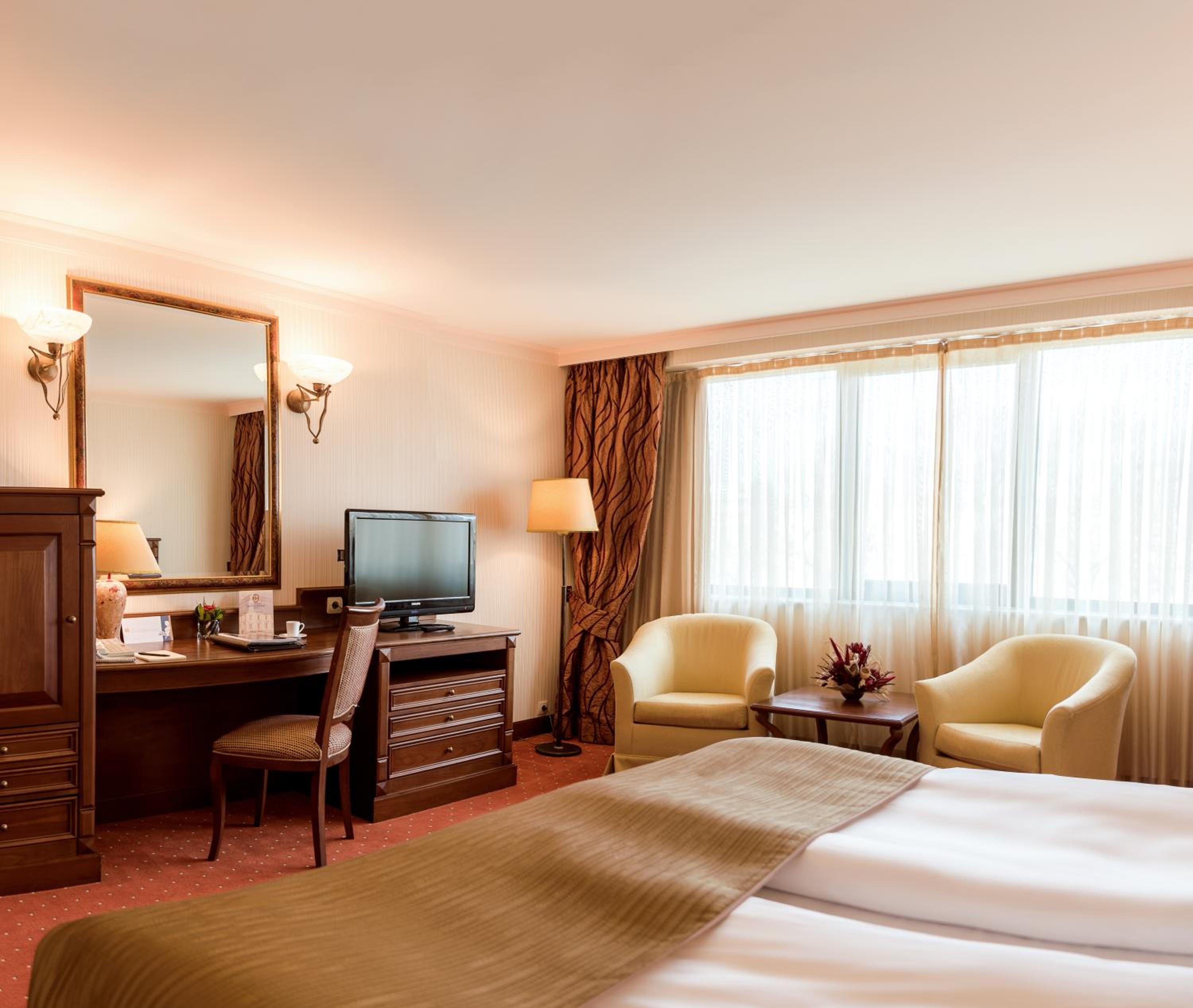 Executive Double Room with Free Access to Relax Room - Photo 5