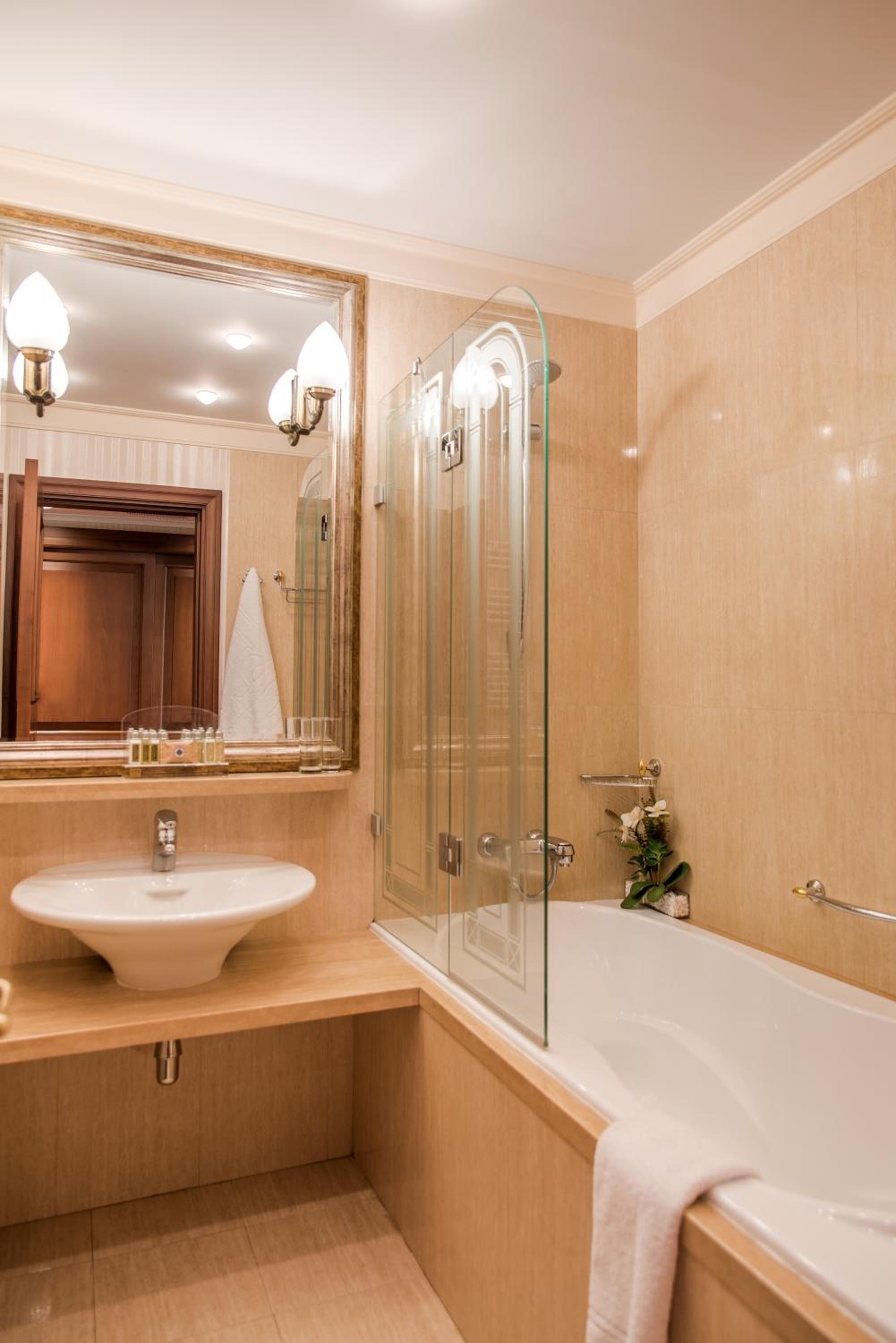 Executive Twin Room with Free Access to Relax Room - Photo 3