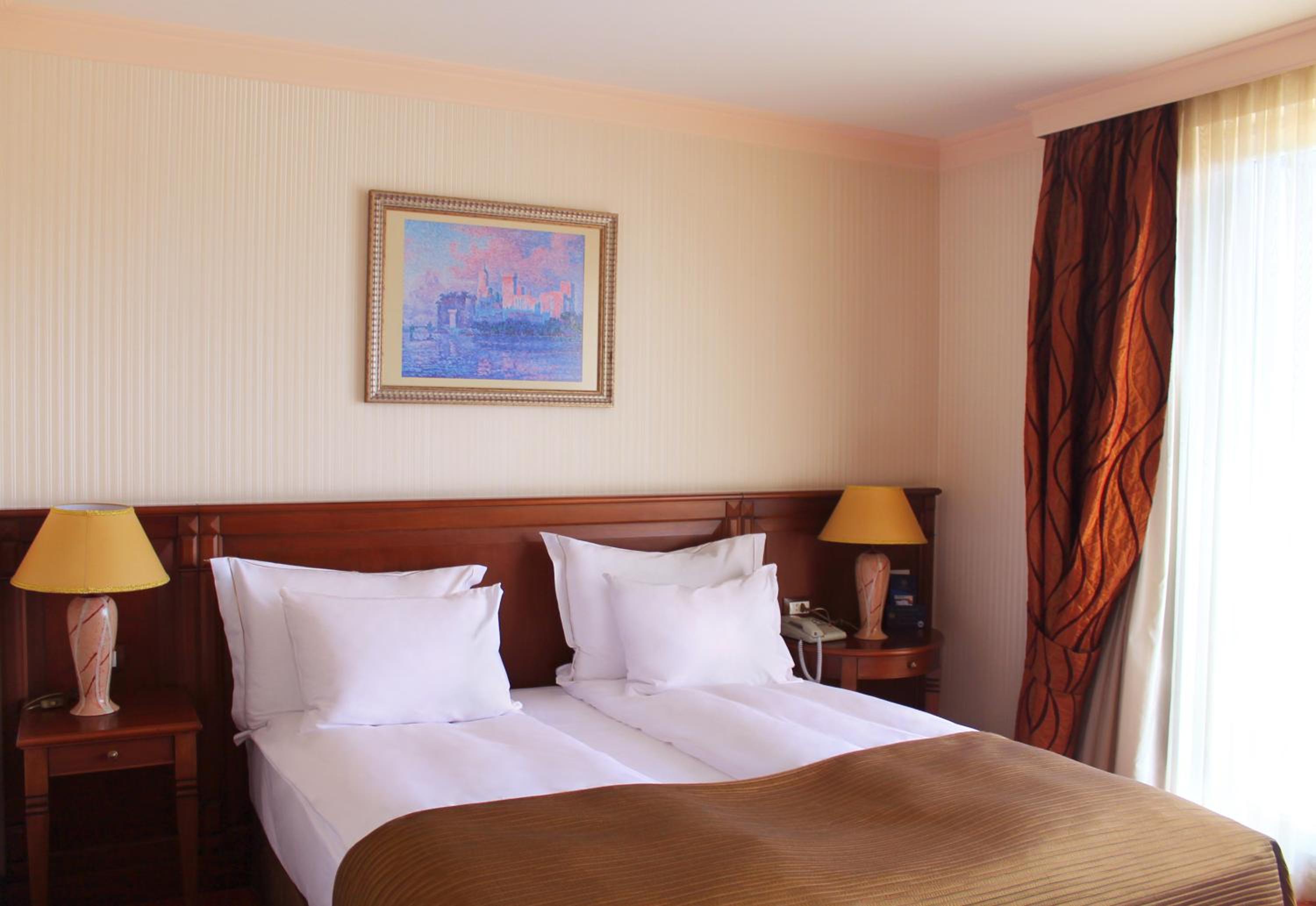 Executive Twin Room with Free Access to Relax Room - Photo 1