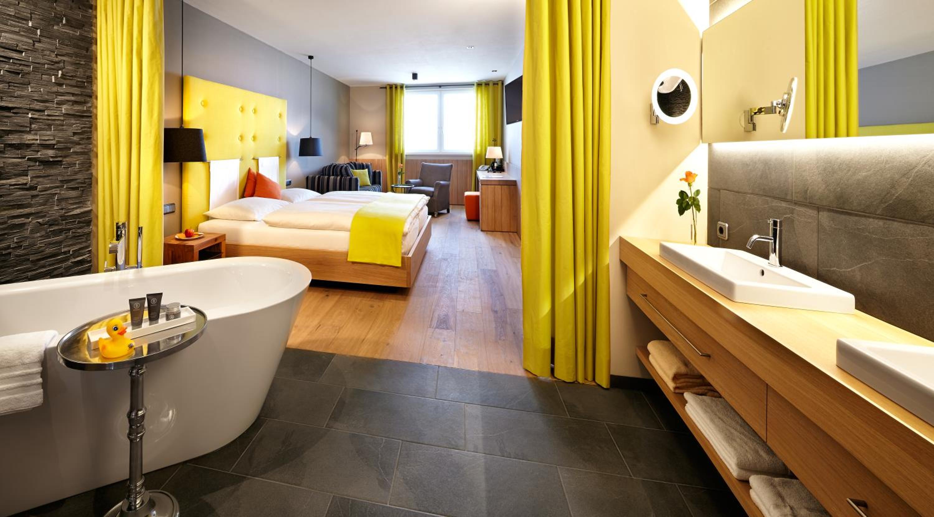 Deluxe Double Room with Bath