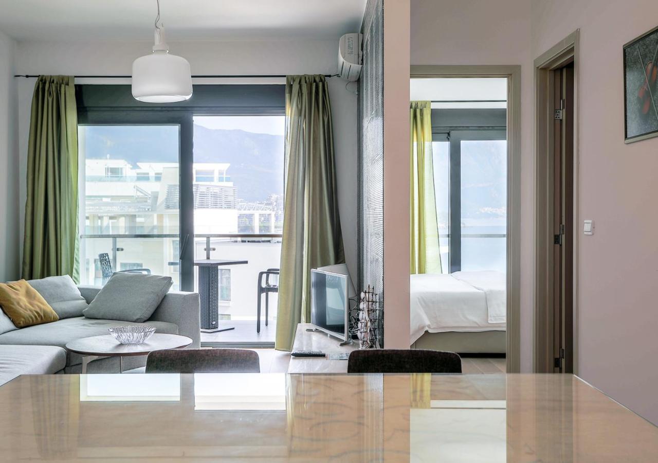 Apartment with Sea View photo 1