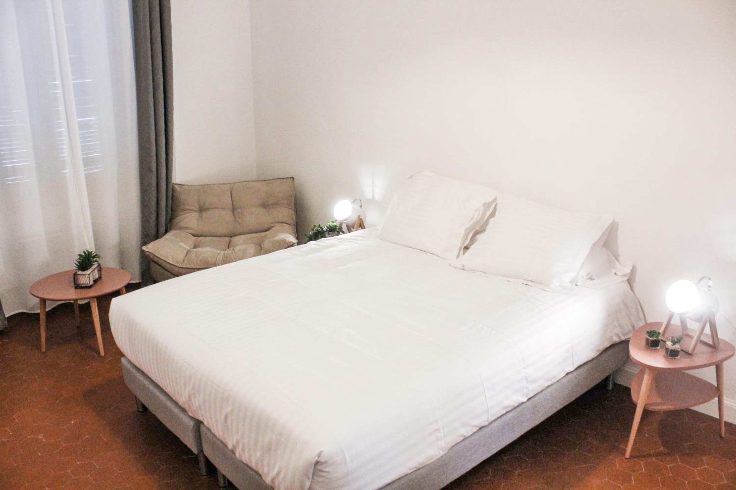 Two-Bedroom Apartment - Photo 6