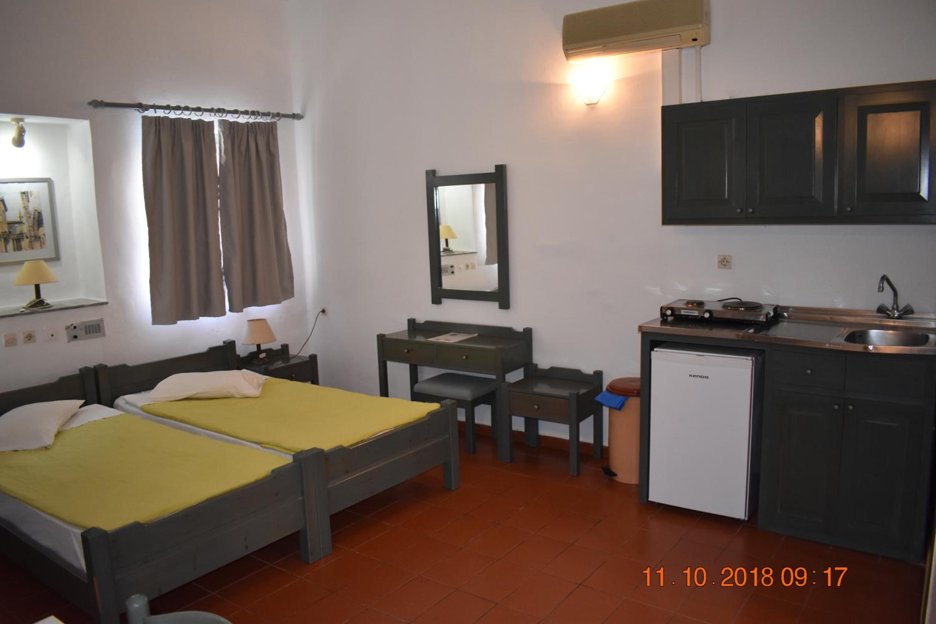 Twin Room - Photo 1
