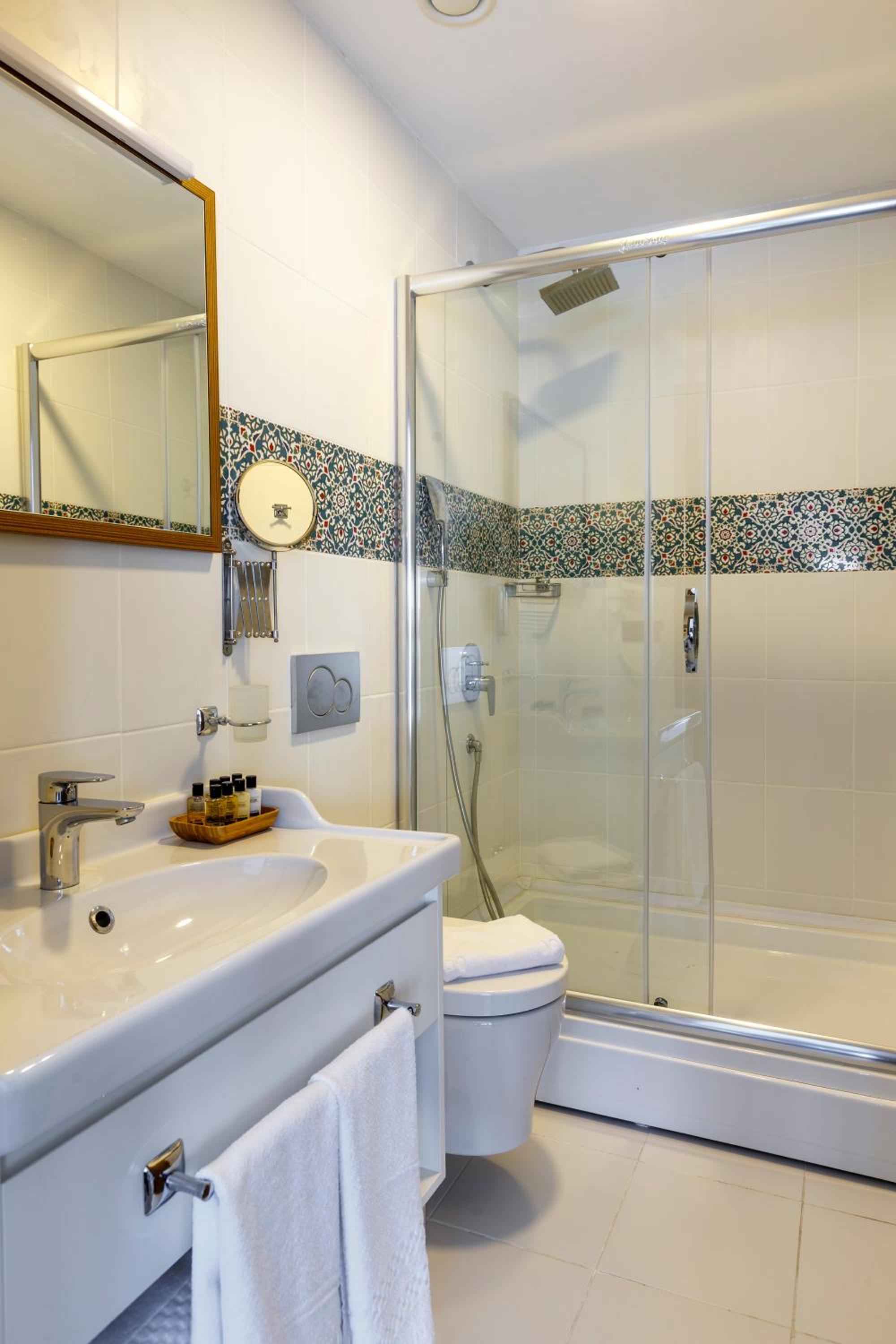 Standard Triple Room photo 2
